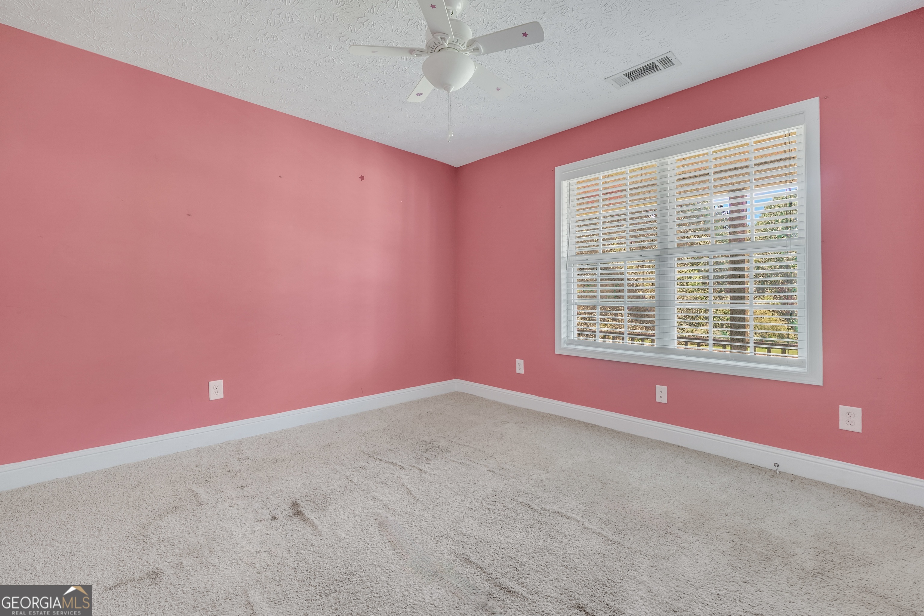 1128 Meadowview Drive