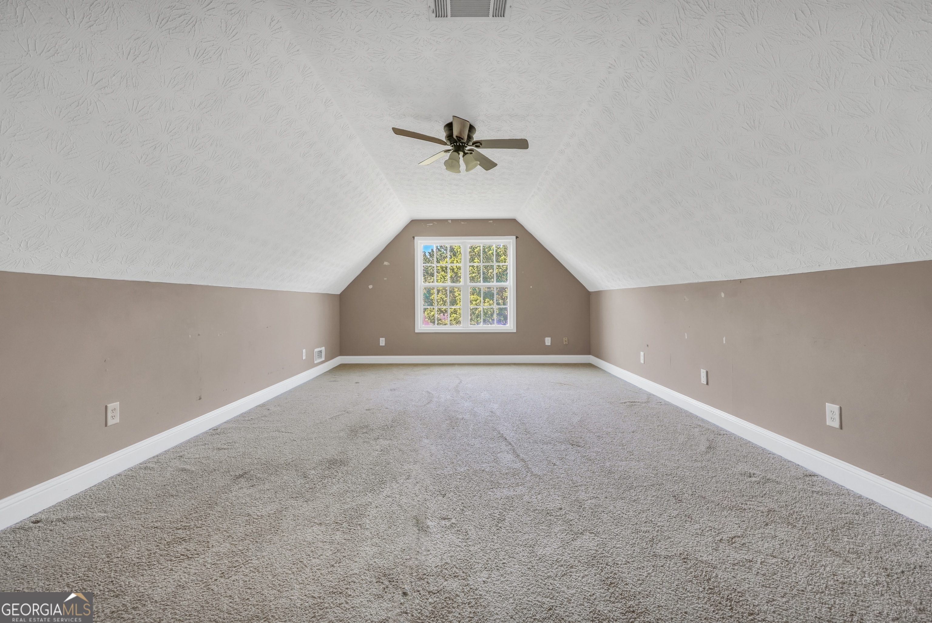 1128 Meadowview Drive