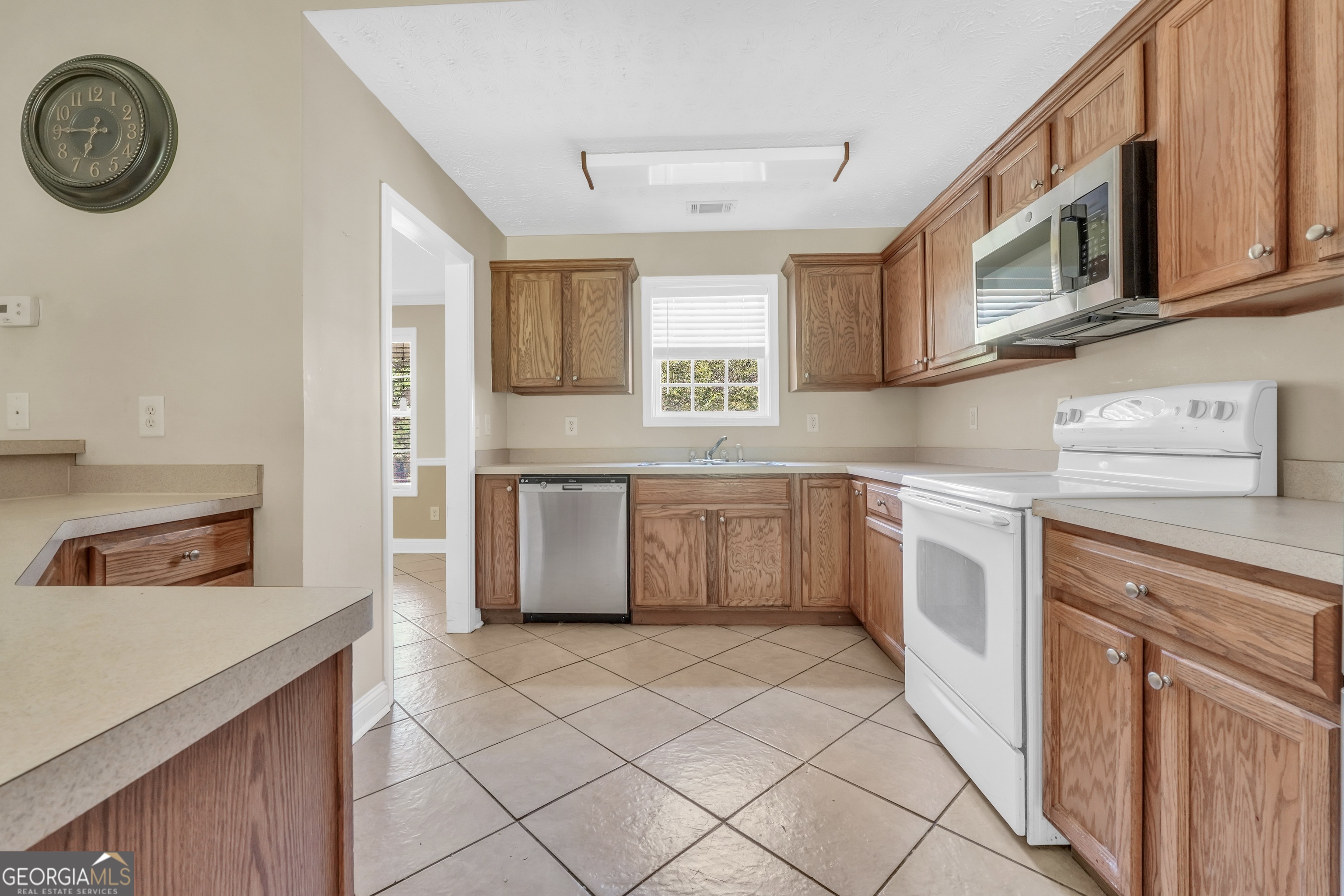 1128 Meadowview Drive