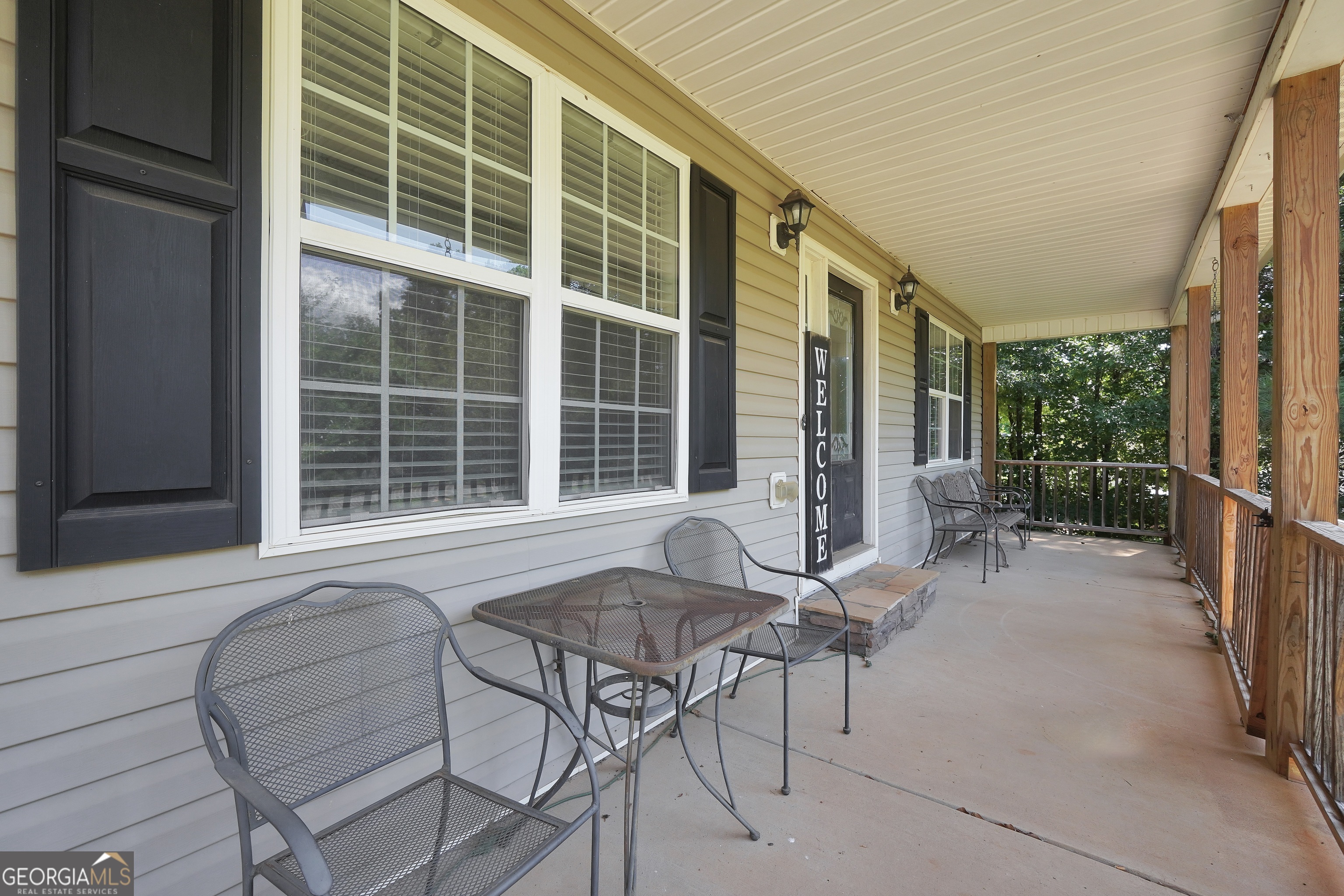 1128 Meadowview Drive