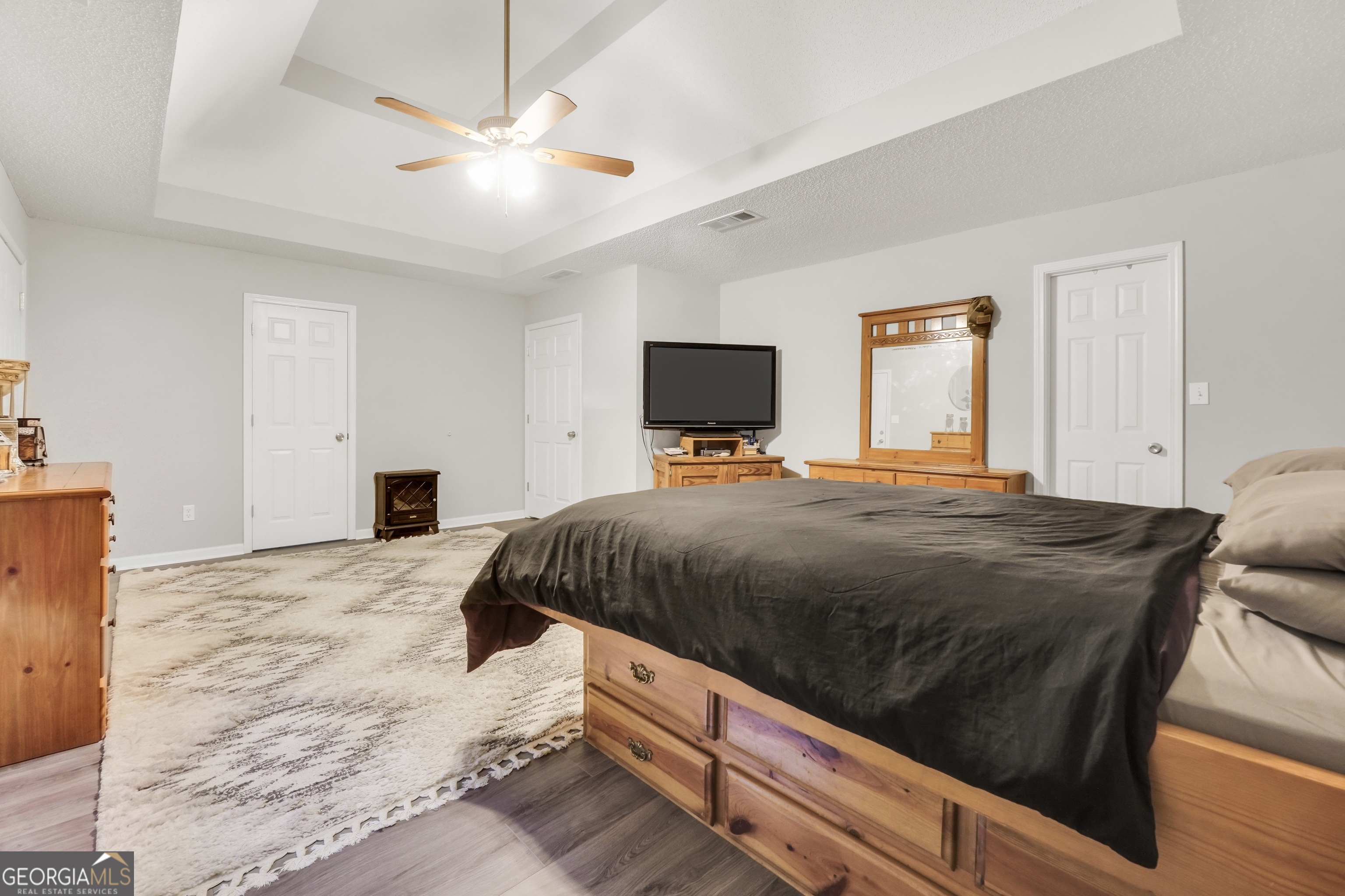 1130 Larkspur Drive