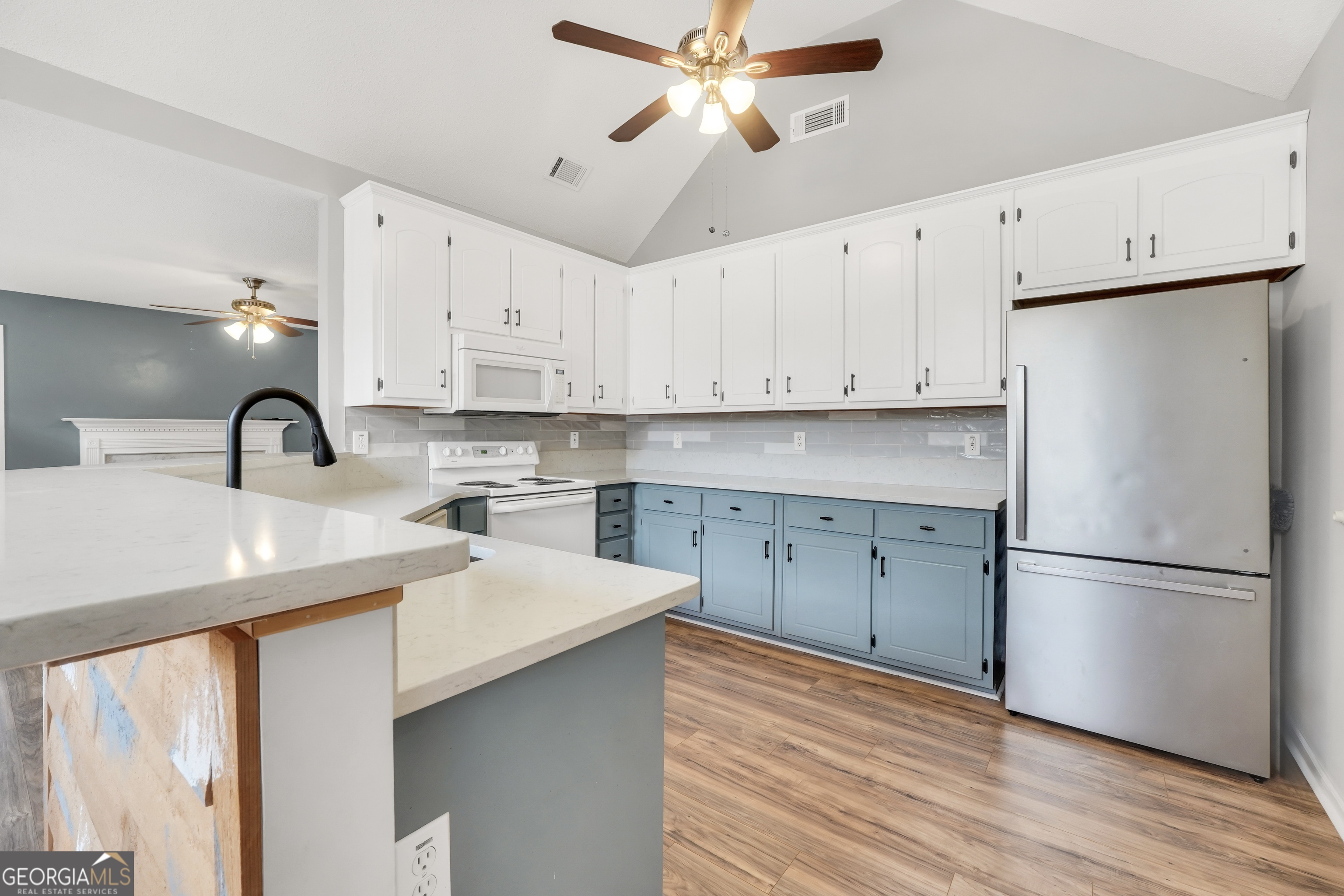 1130 Larkspur Drive