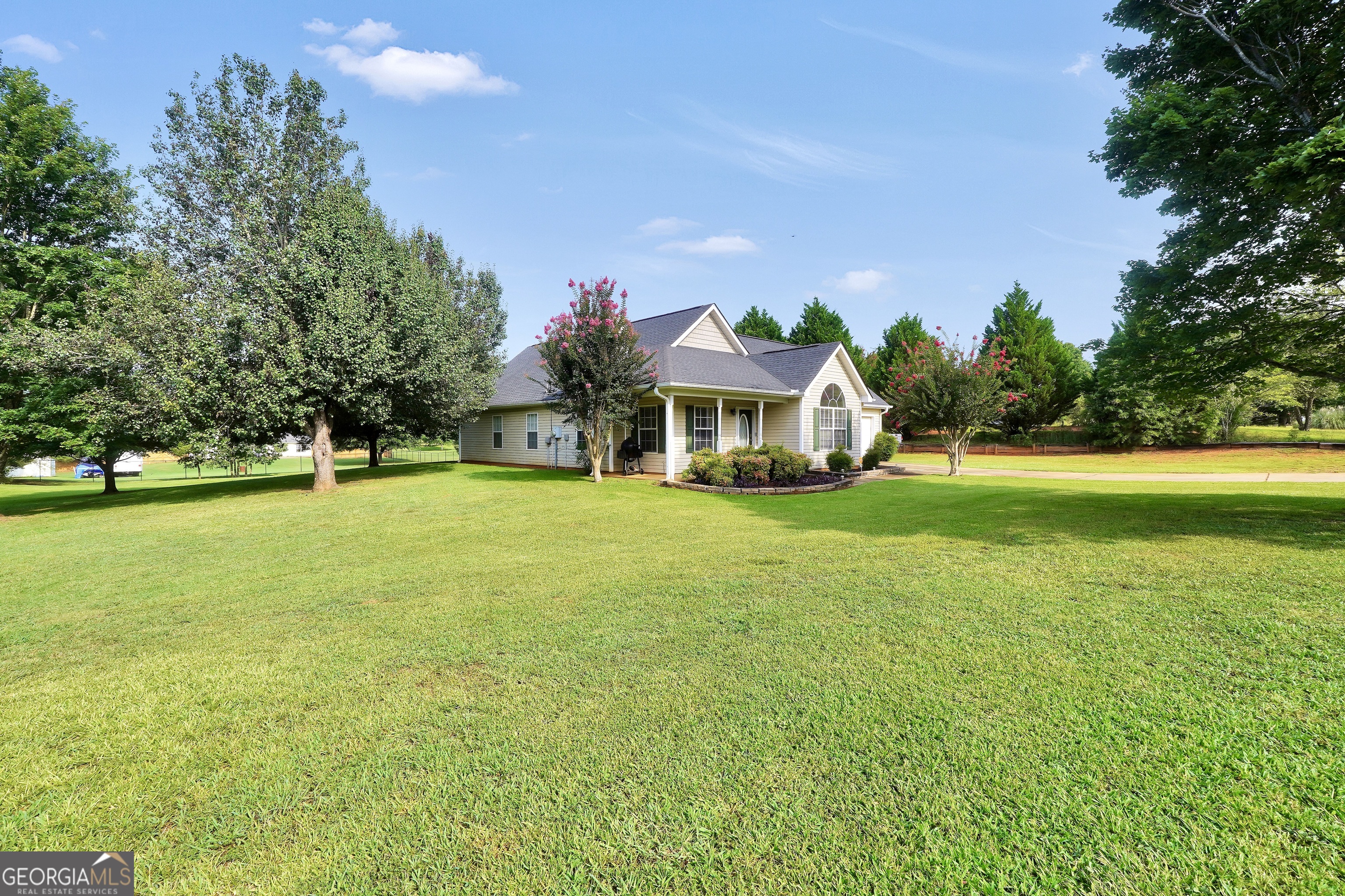 1130 Larkspur Drive