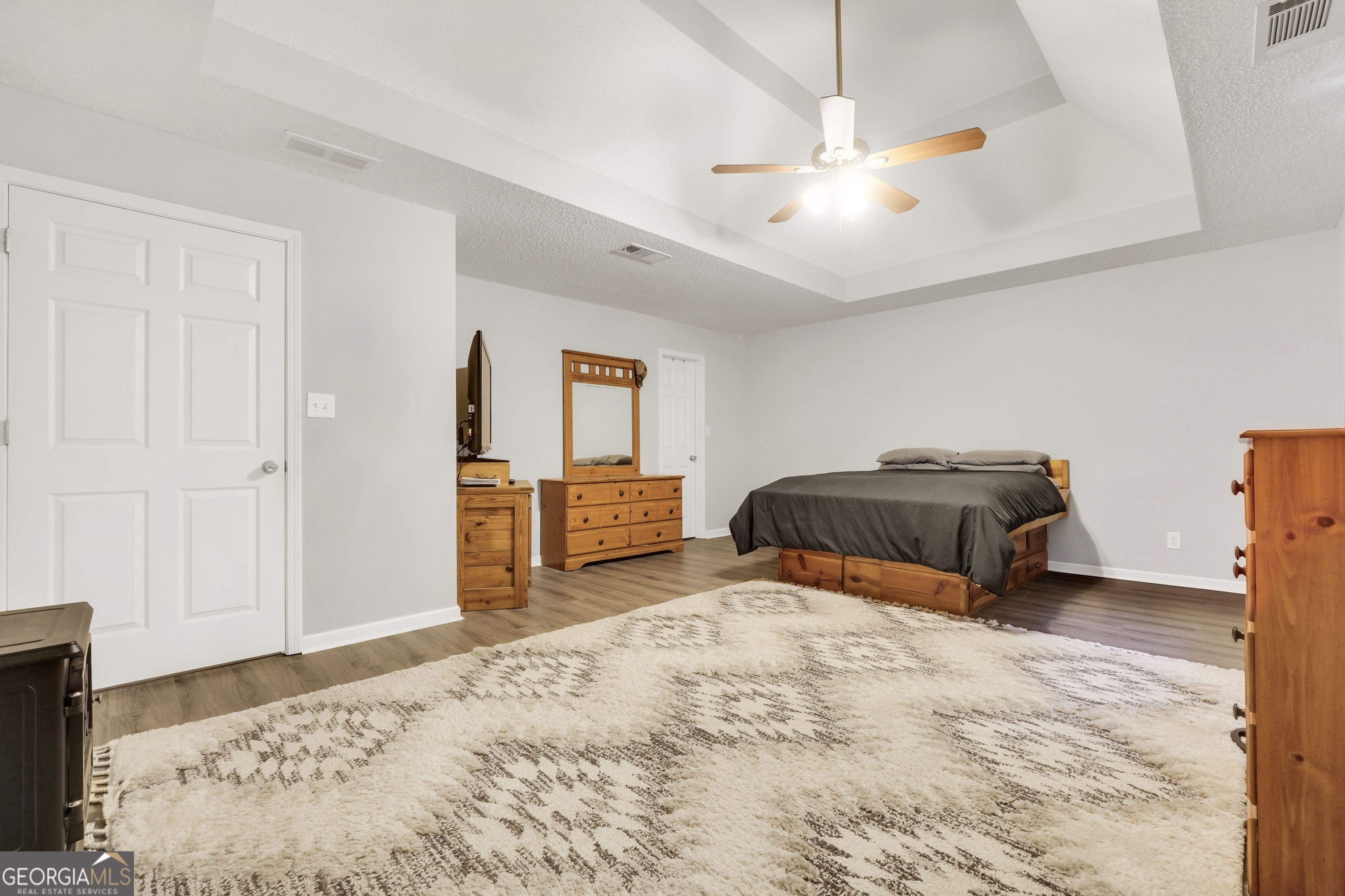 1130 Larkspur Drive