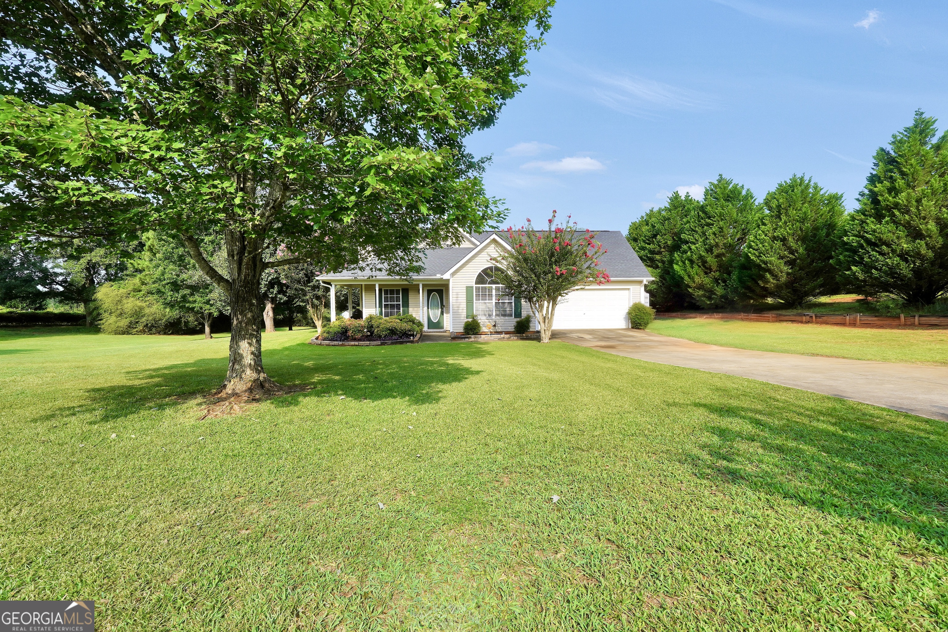 1130 Larkspur Drive