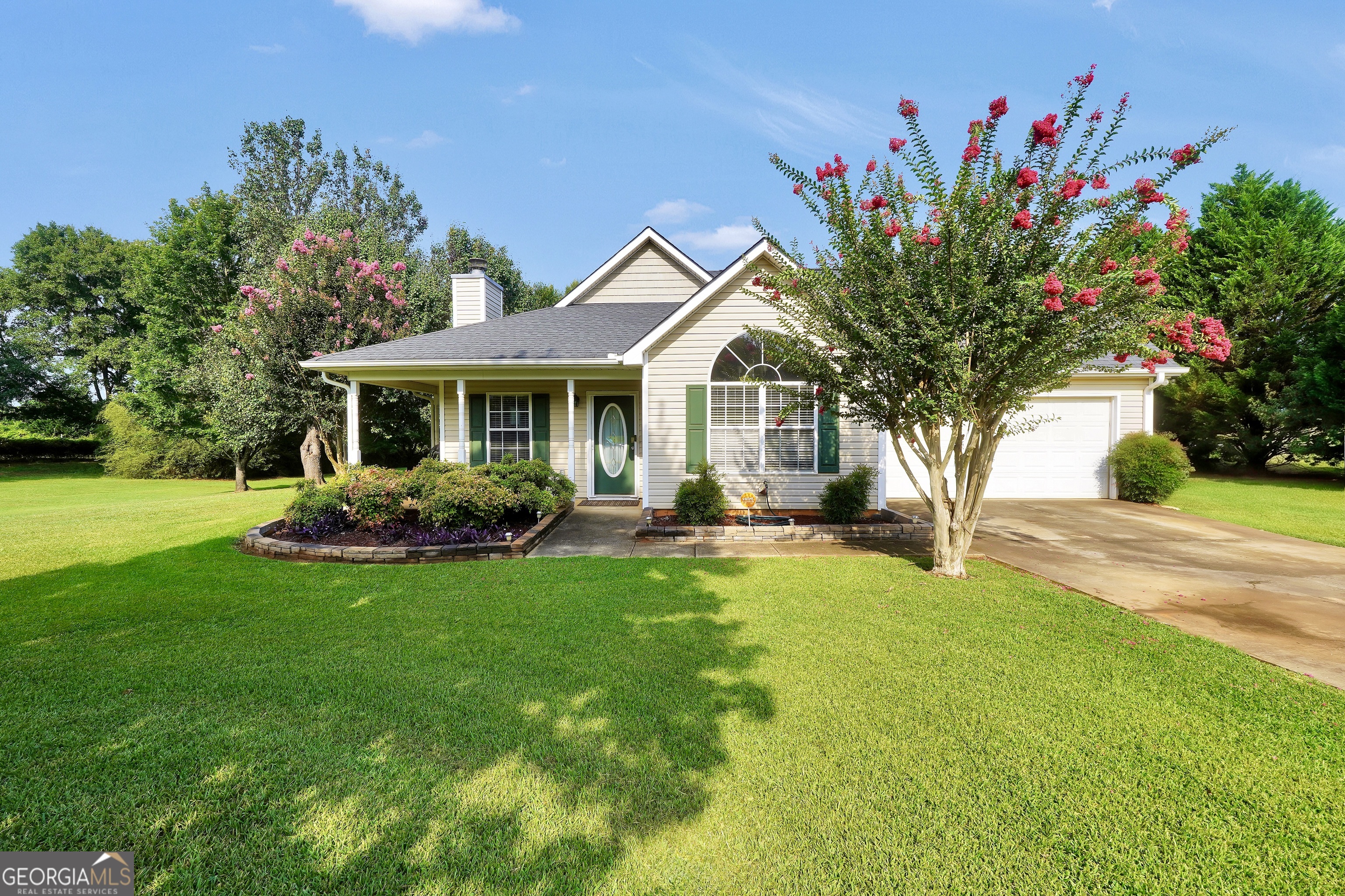 1130 Larkspur Drive