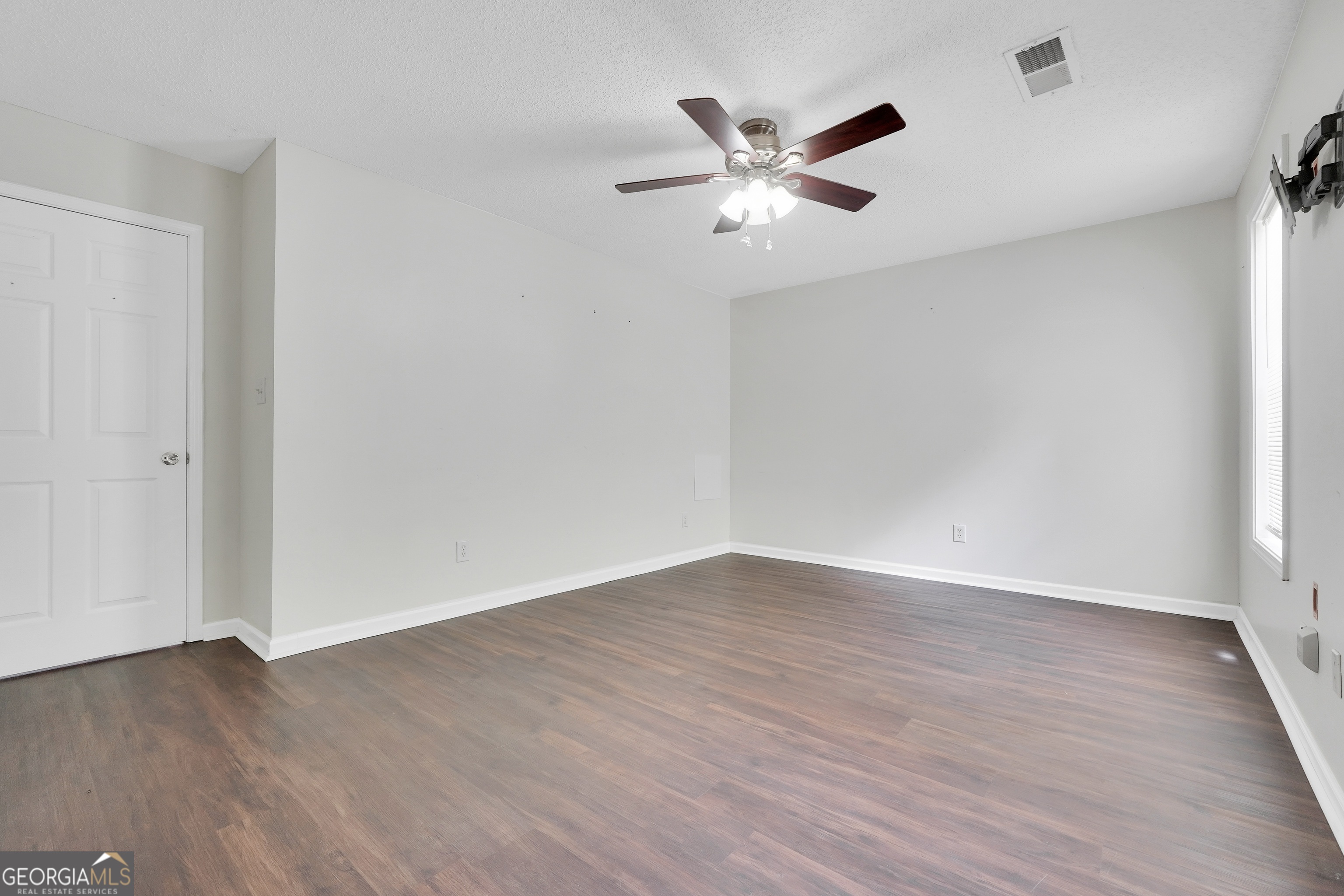 105 Dawn Court