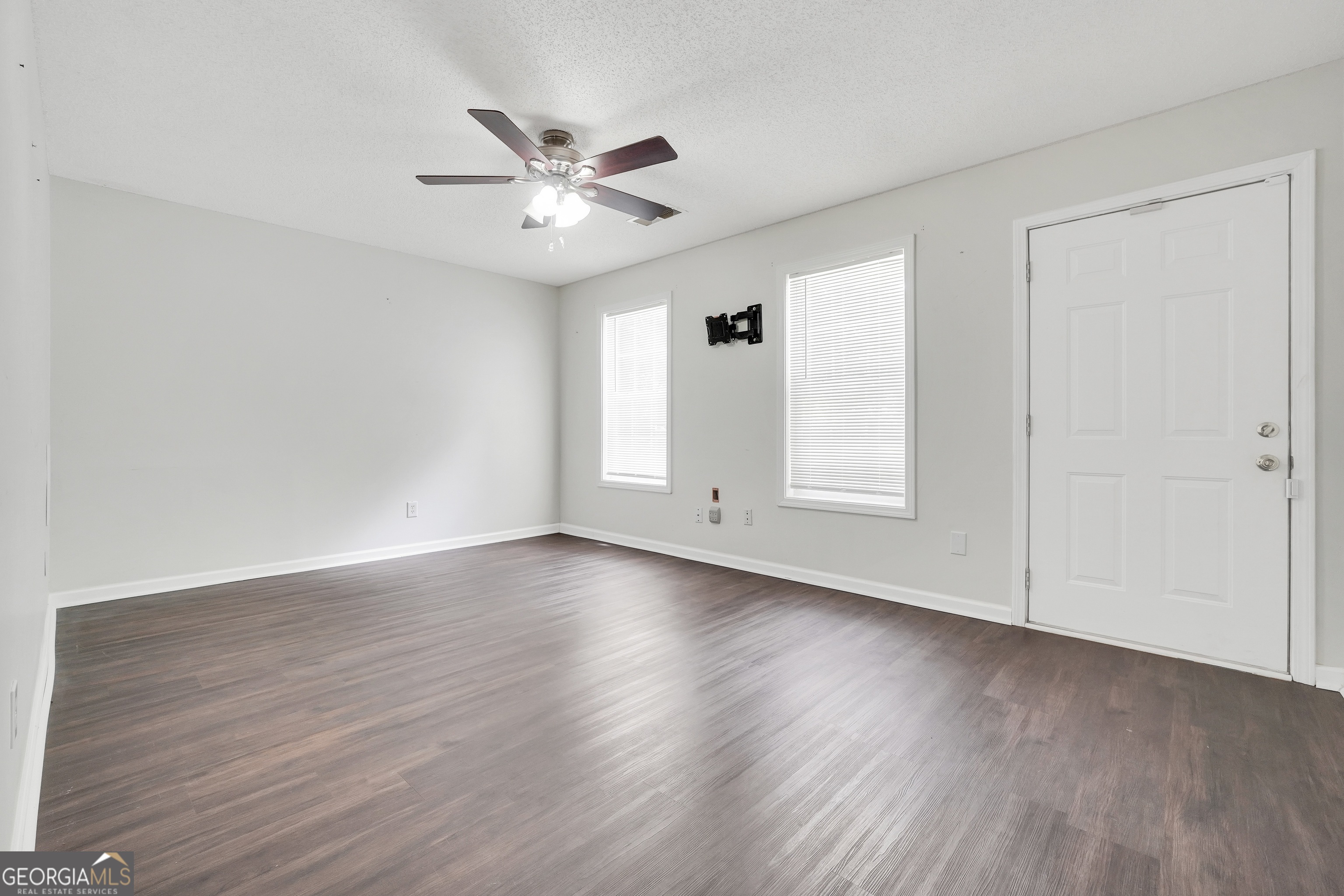 105 Dawn Court