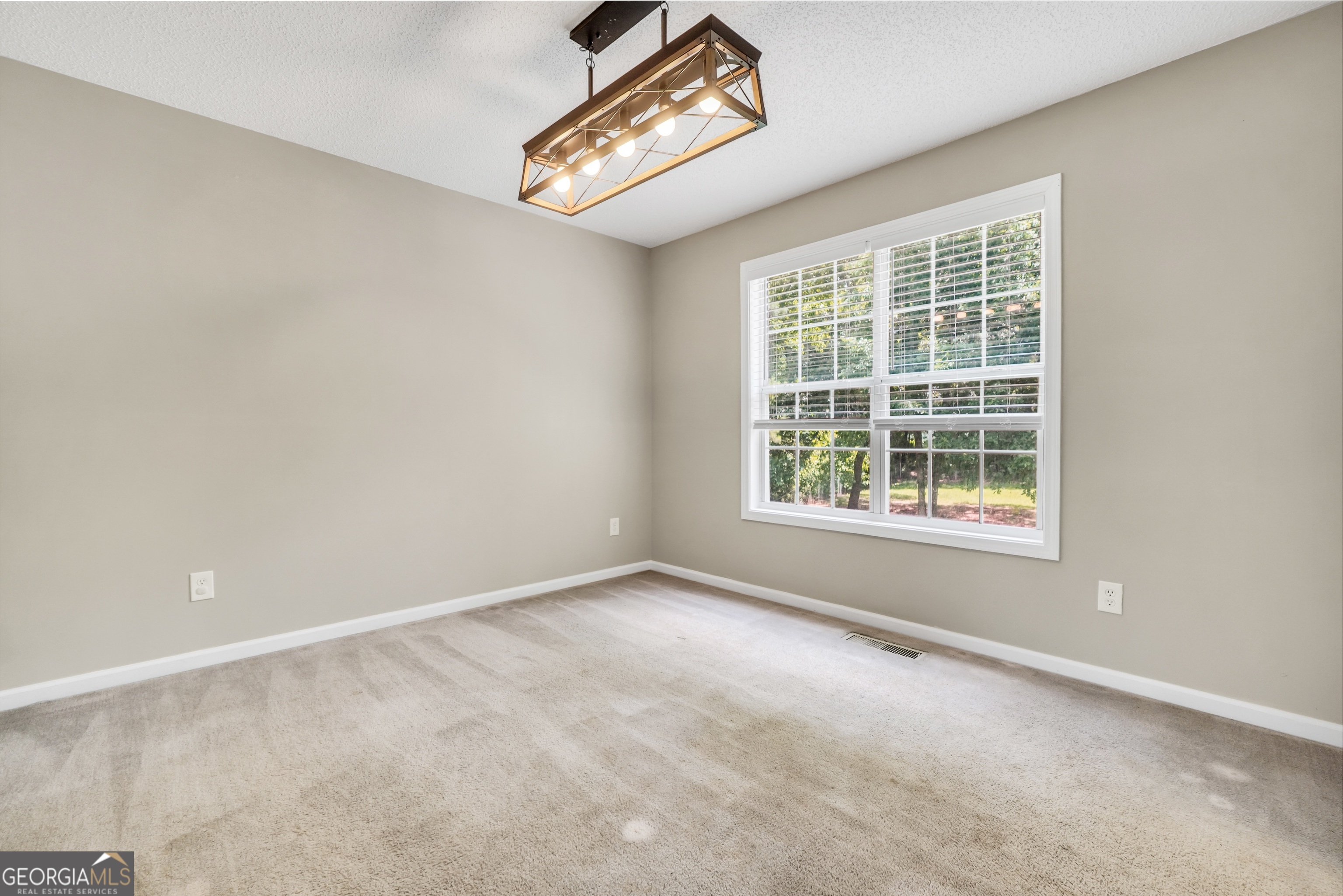 105 Dawn Court