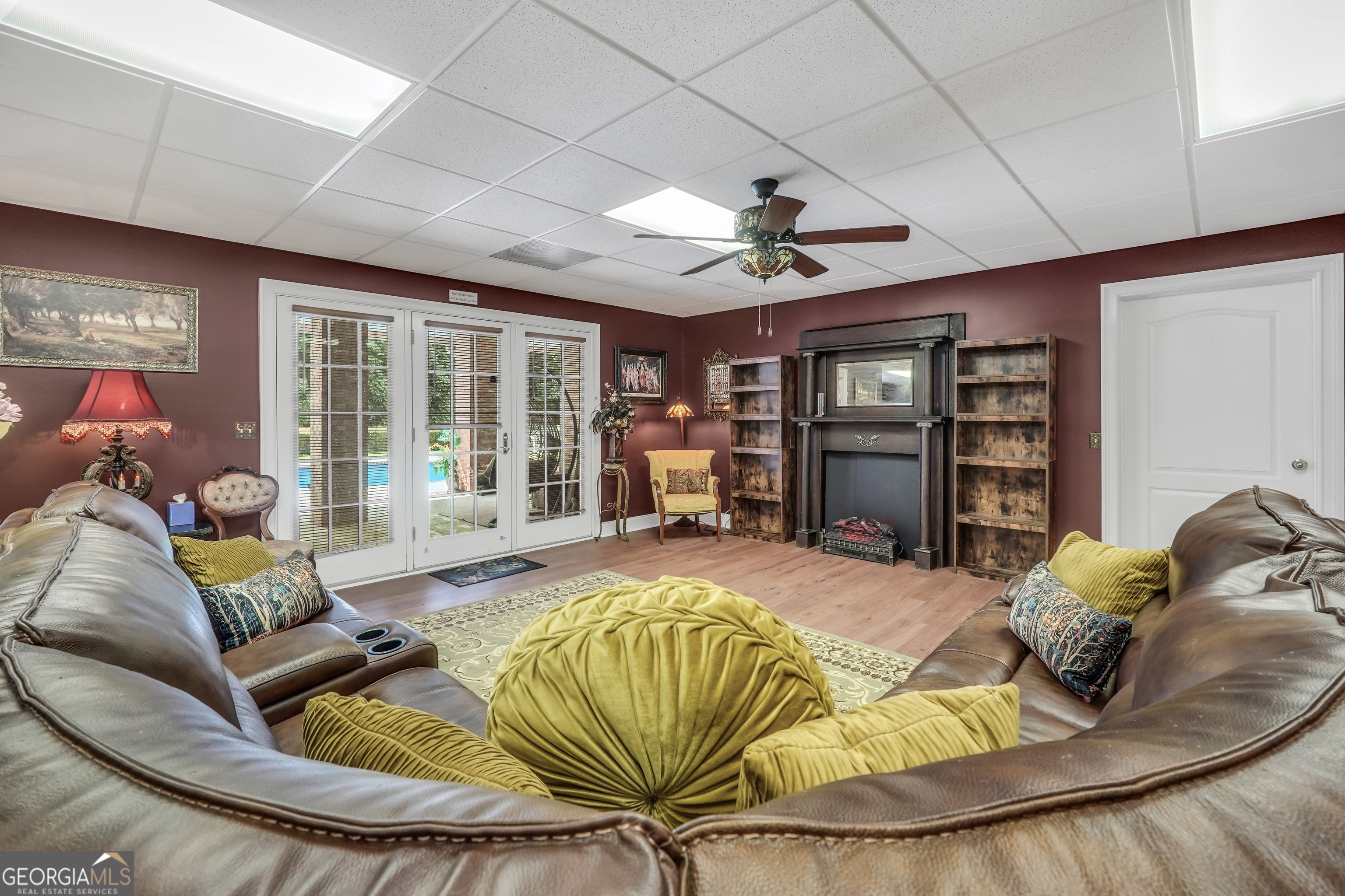 46 Riverview Drive