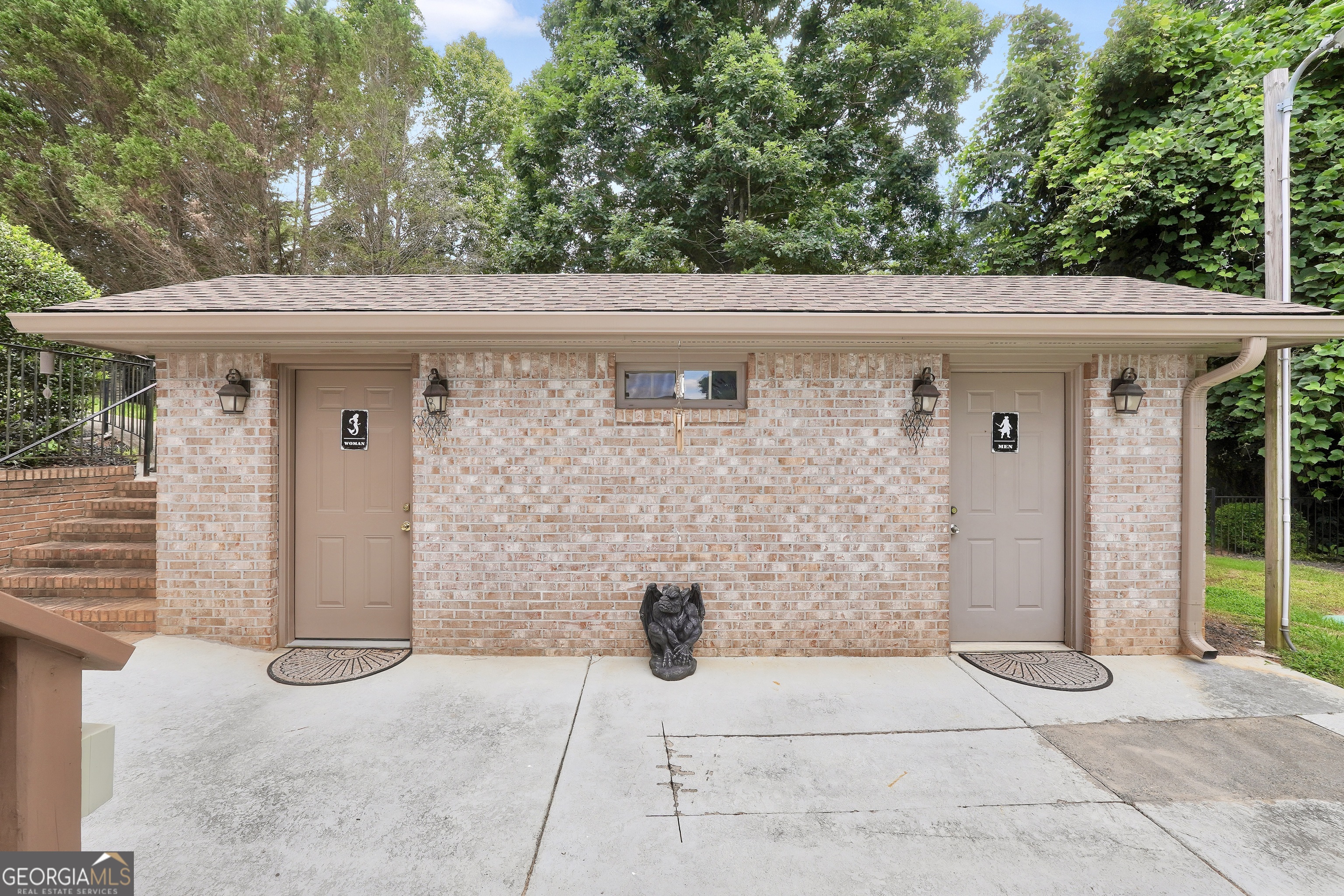46 Riverview Drive