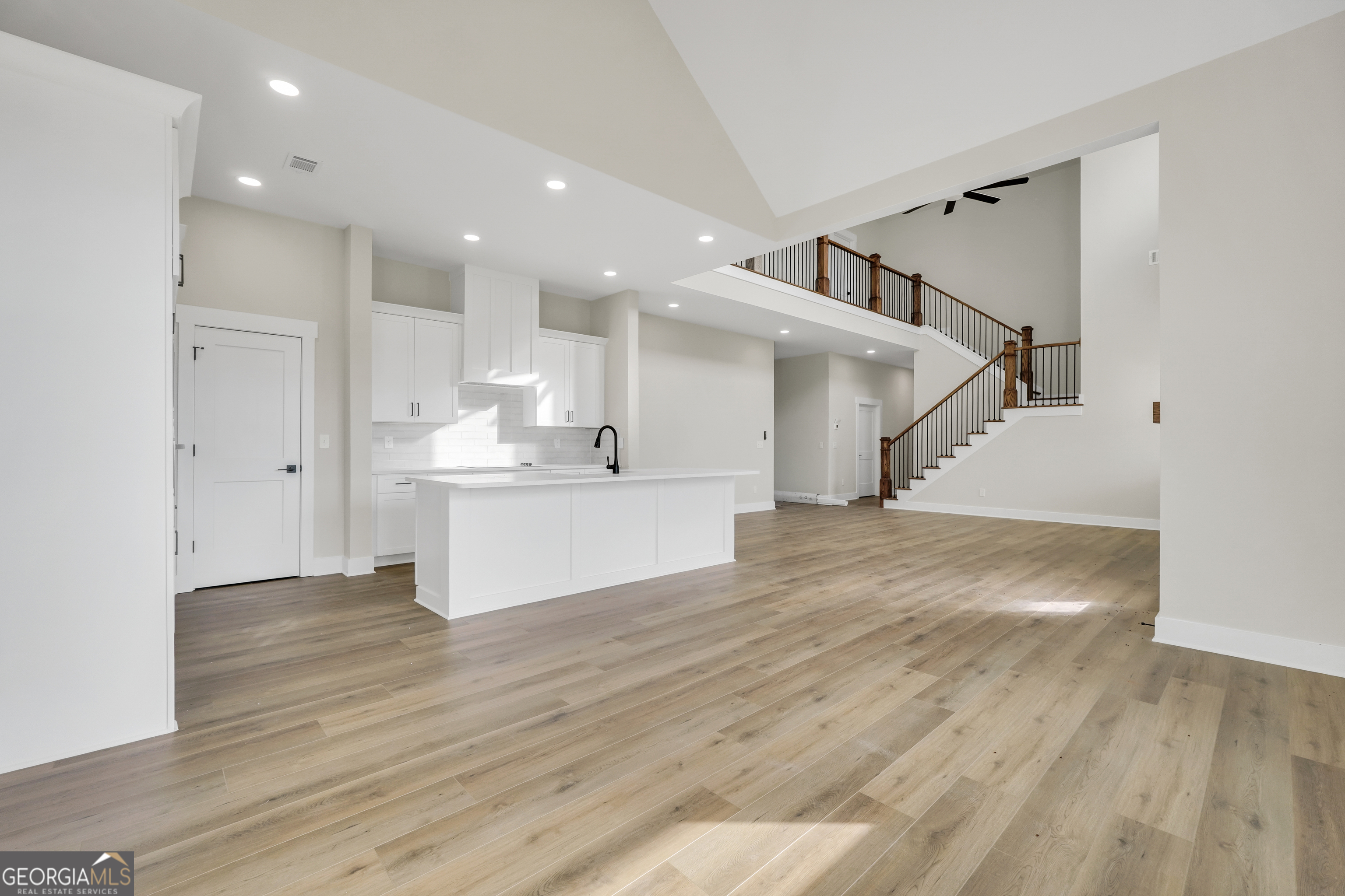 546 Harbour Shores