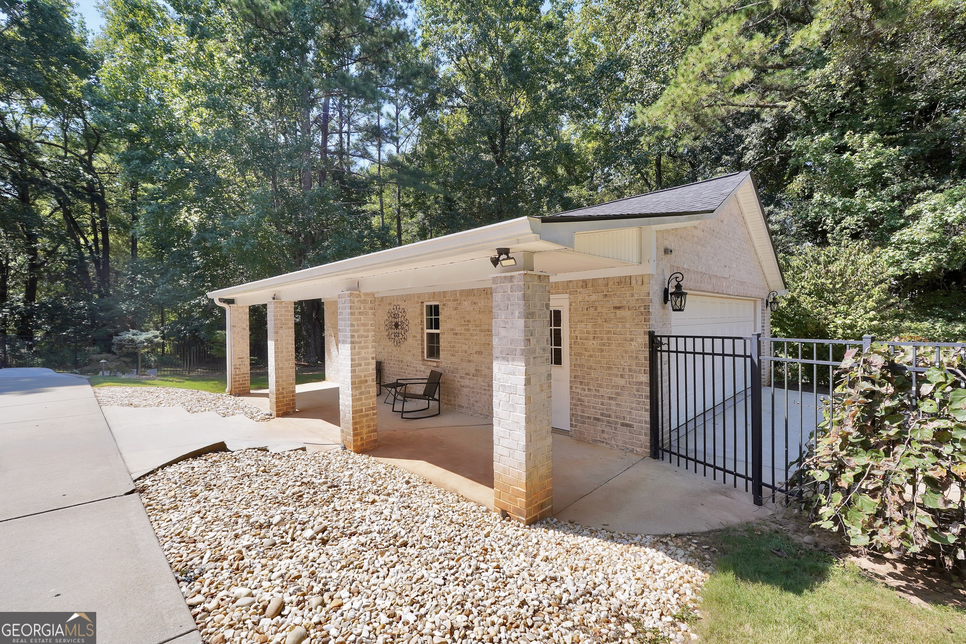 1202 Persimmon Way