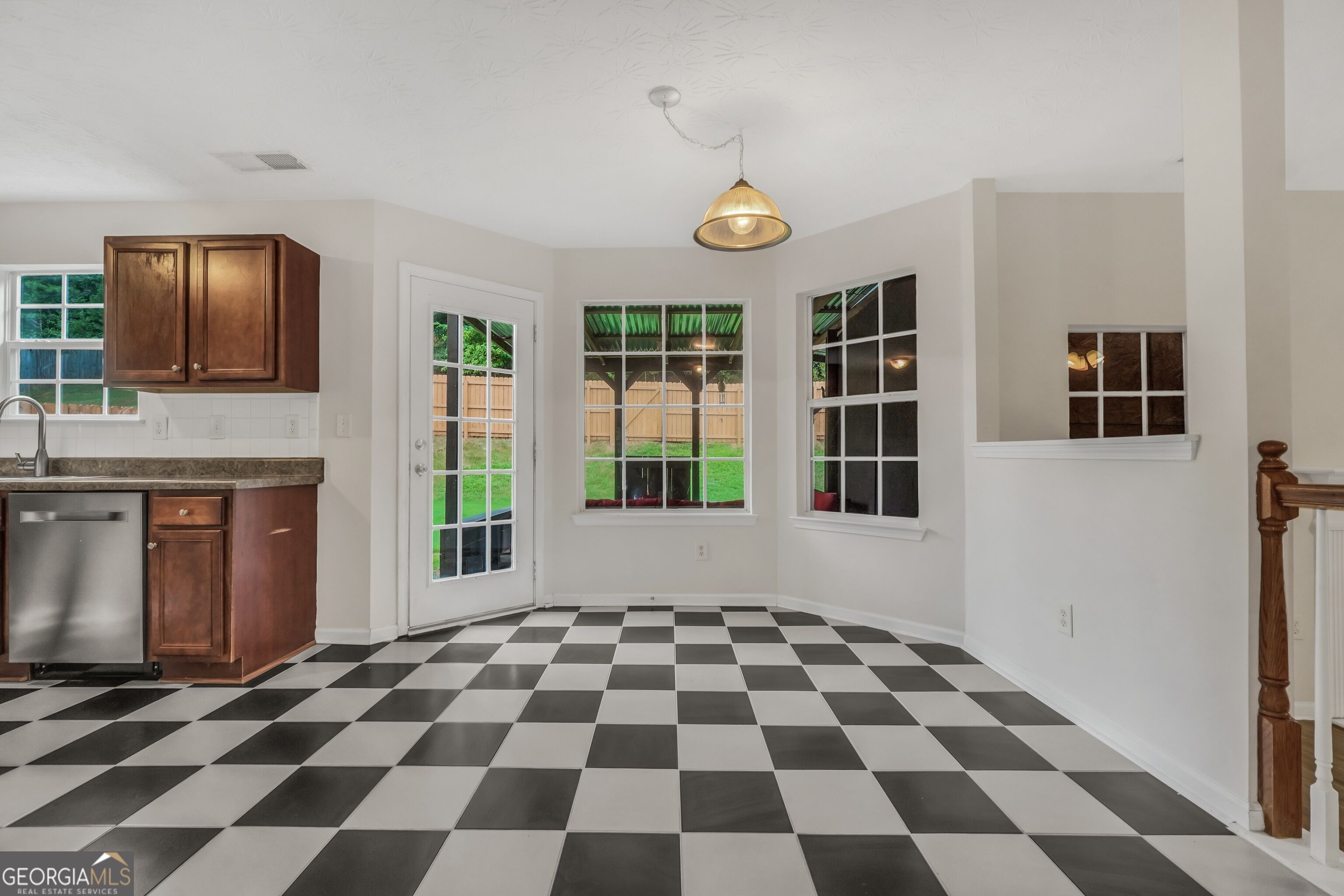 81 Saint Charles Place