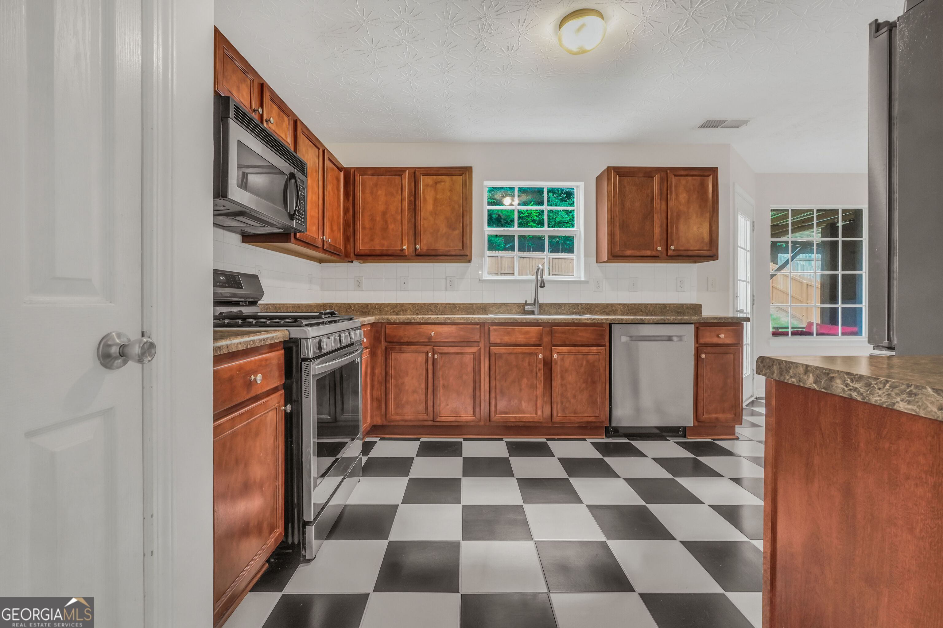 81 Saint Charles Place