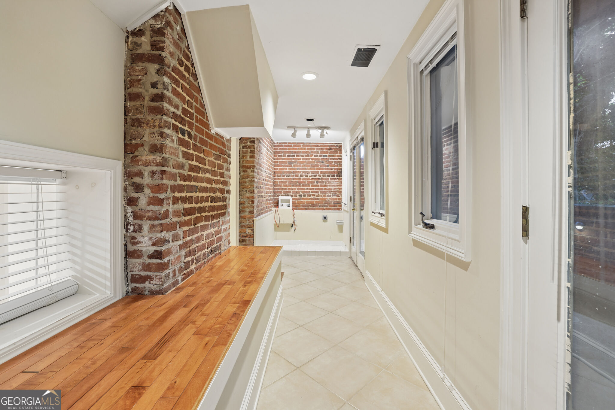2840 Peachtree Road NE # 108