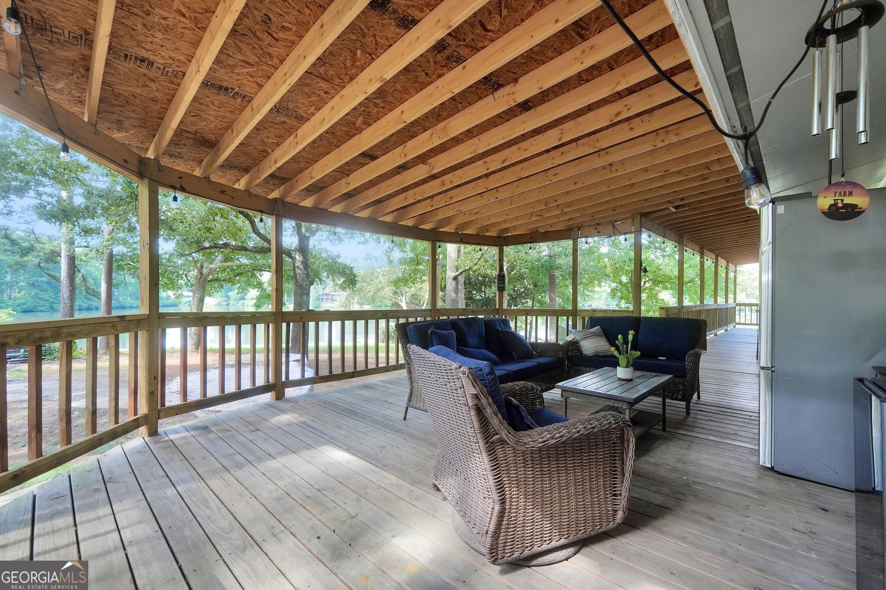 1327 Lakeshore Drive