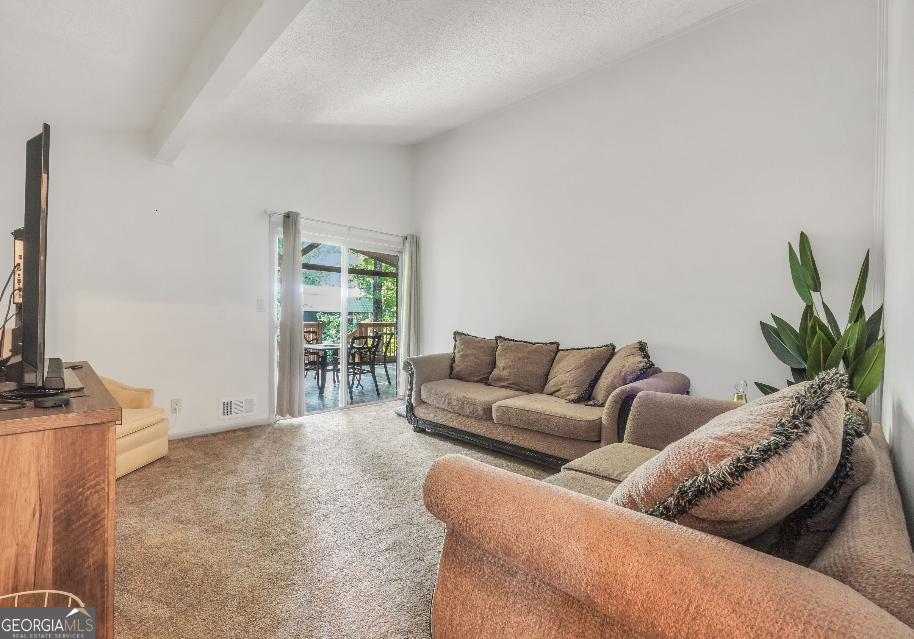 1327 Lakeshore Drive