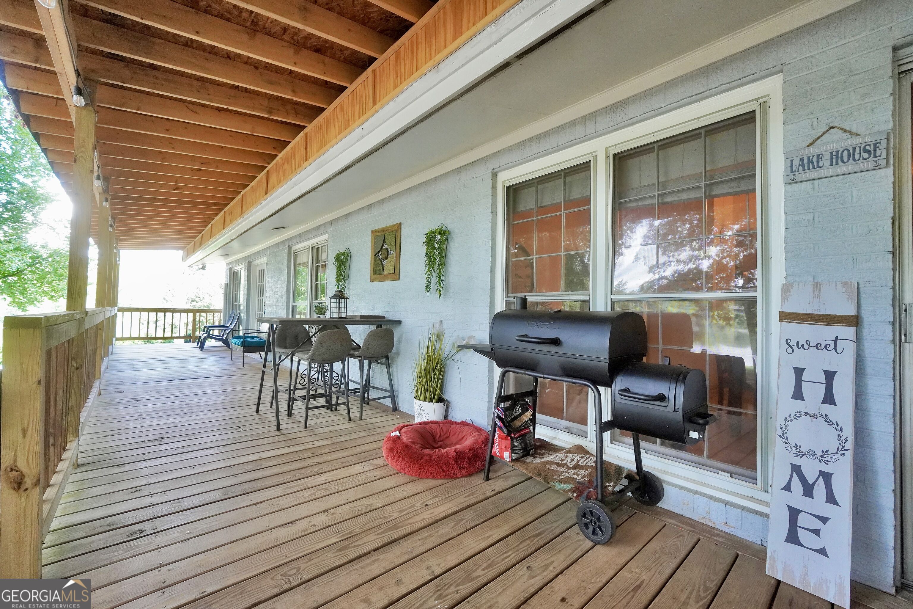 1327 Lakeshore Drive