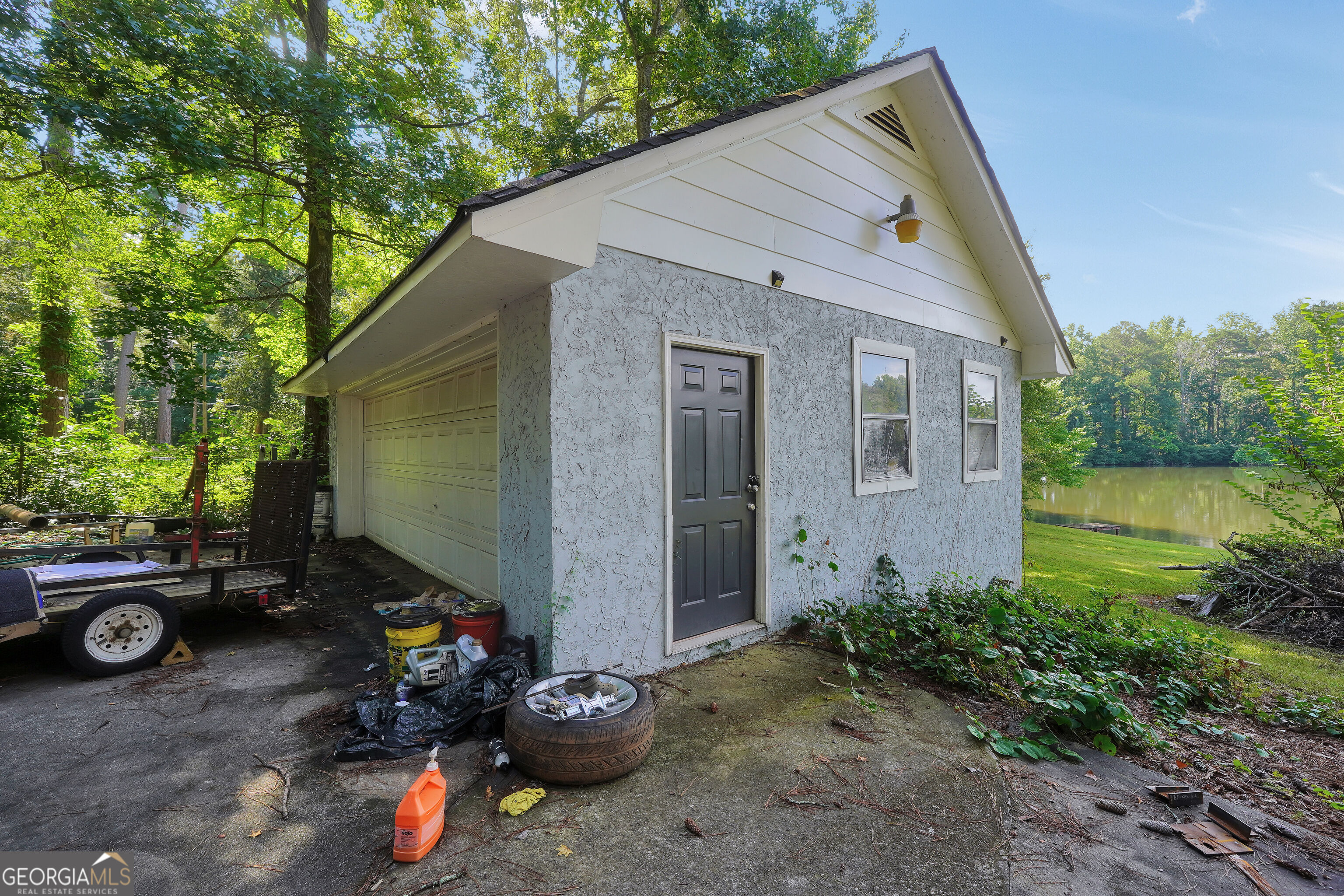 1327 Lakeshore Drive