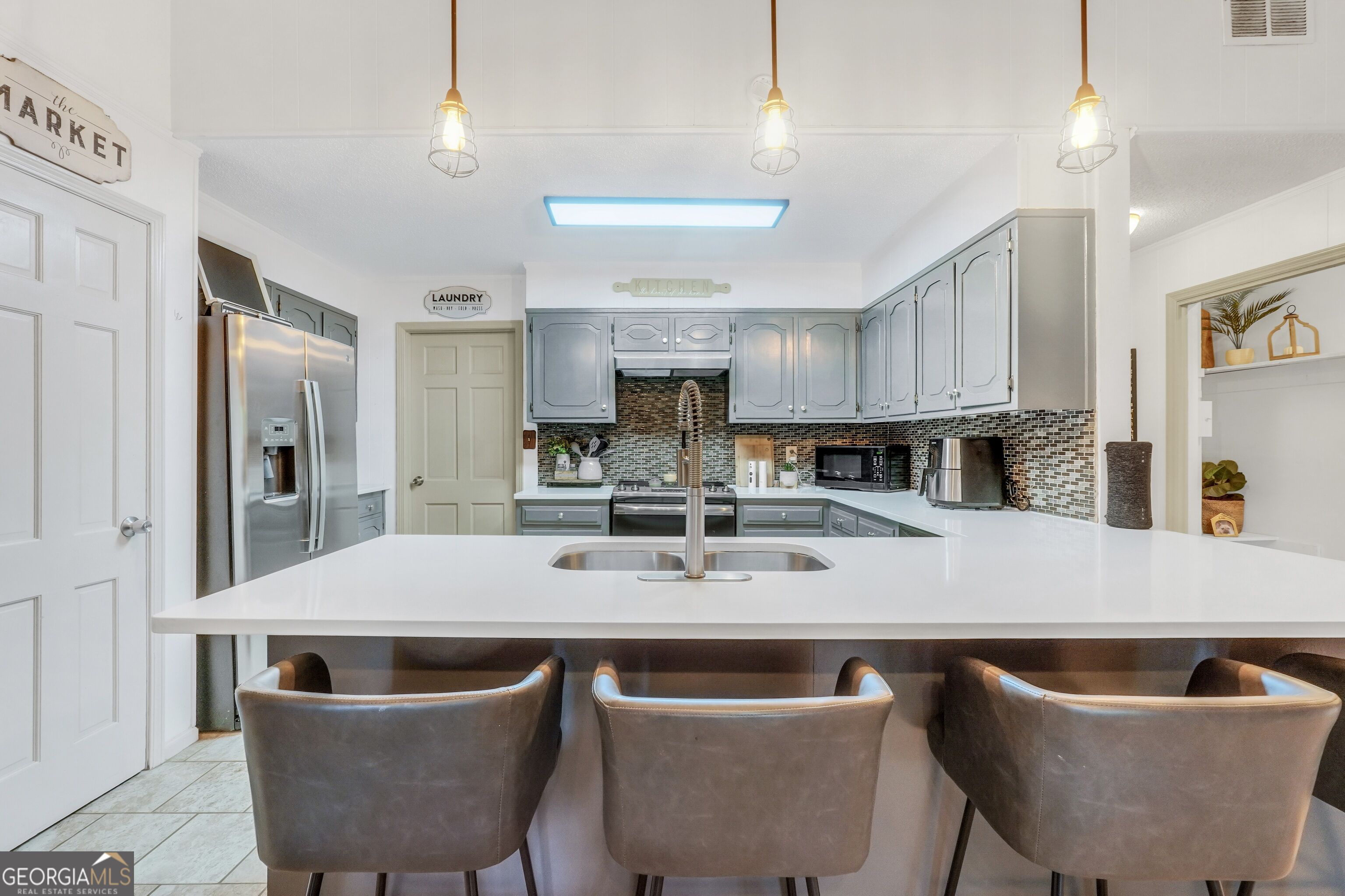1327 Lakeshore Drive