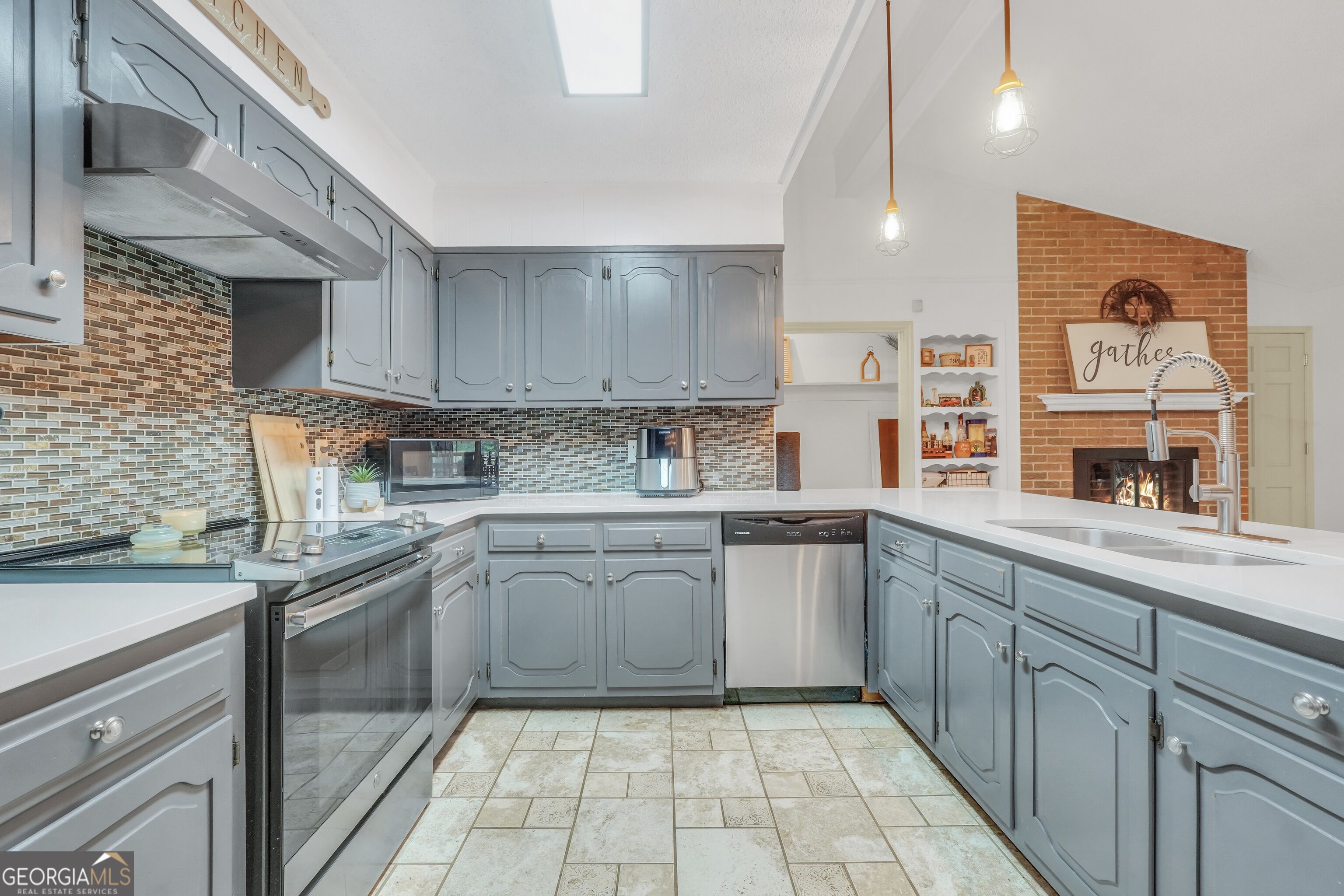 1327 Lakeshore Drive