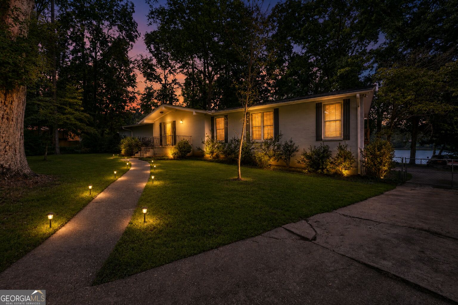 1327 Lakeshore Drive