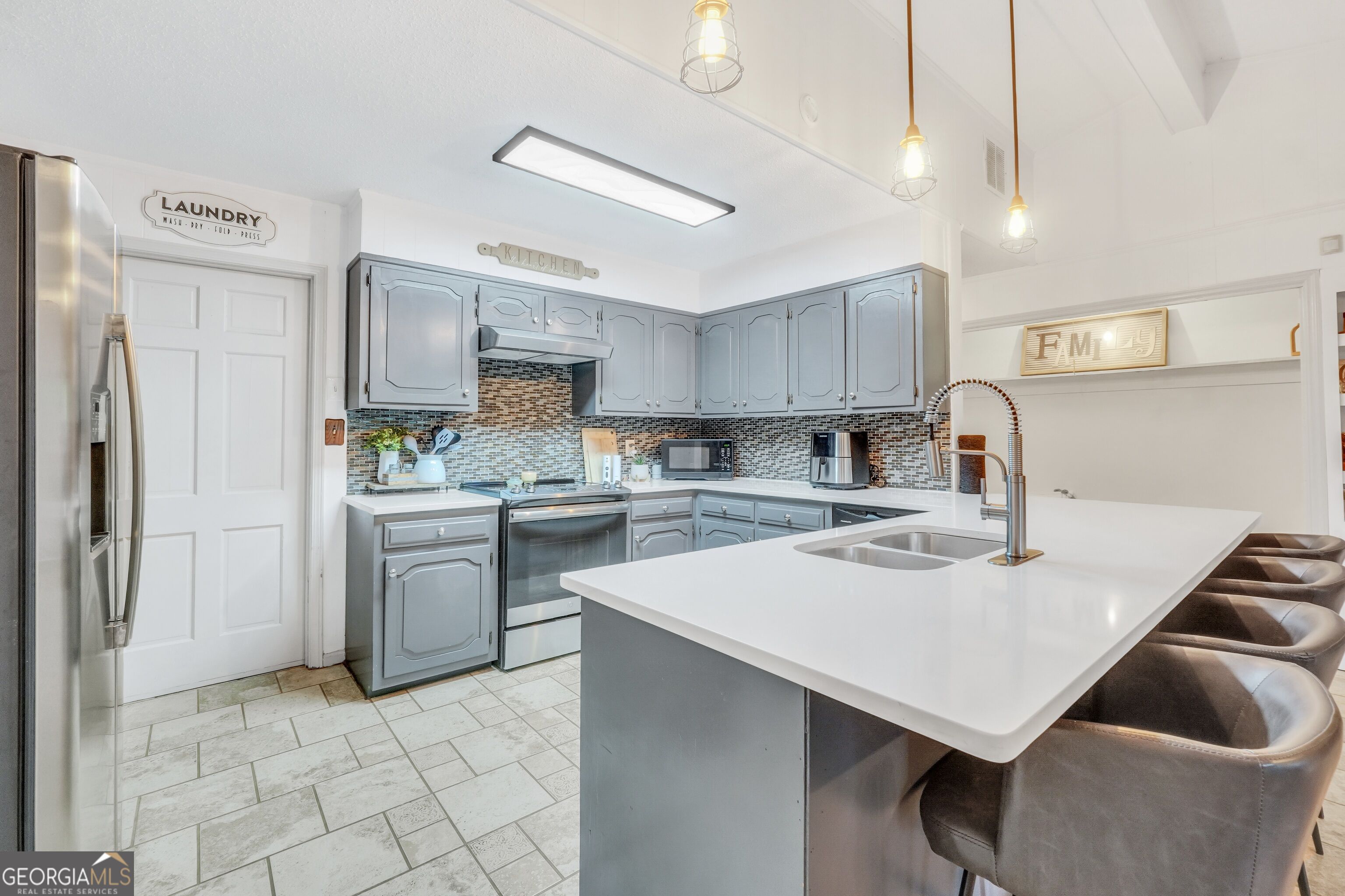 1327 Lakeshore Drive