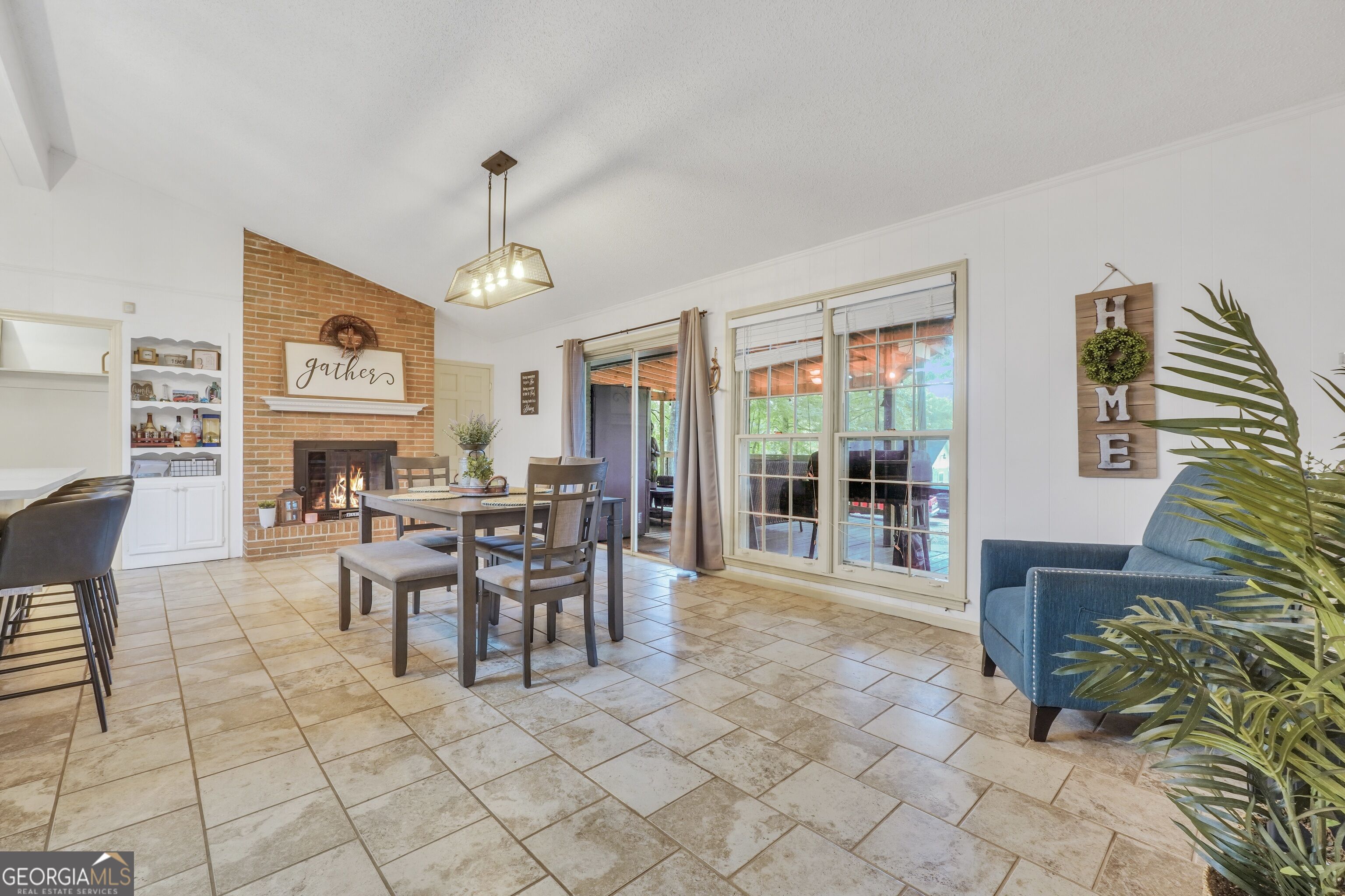 1327 Lakeshore Drive