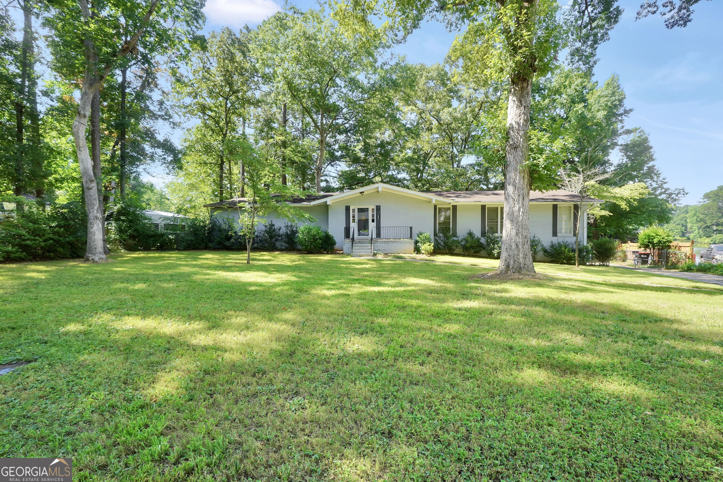 1327 Lakeshore Drive