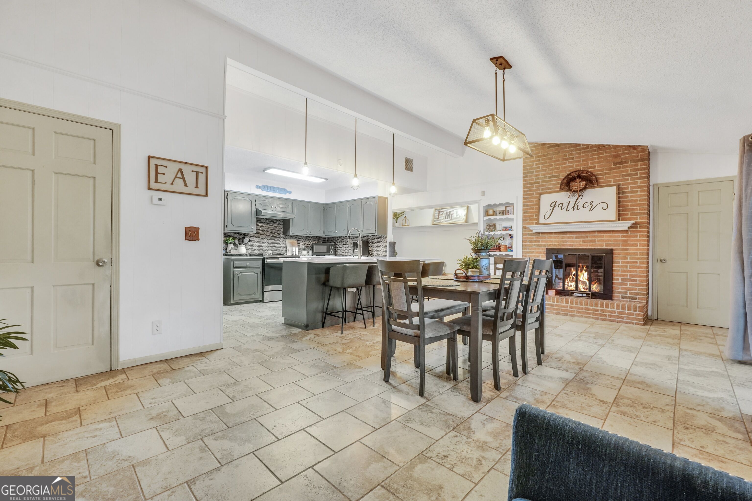 1327 Lakeshore Drive