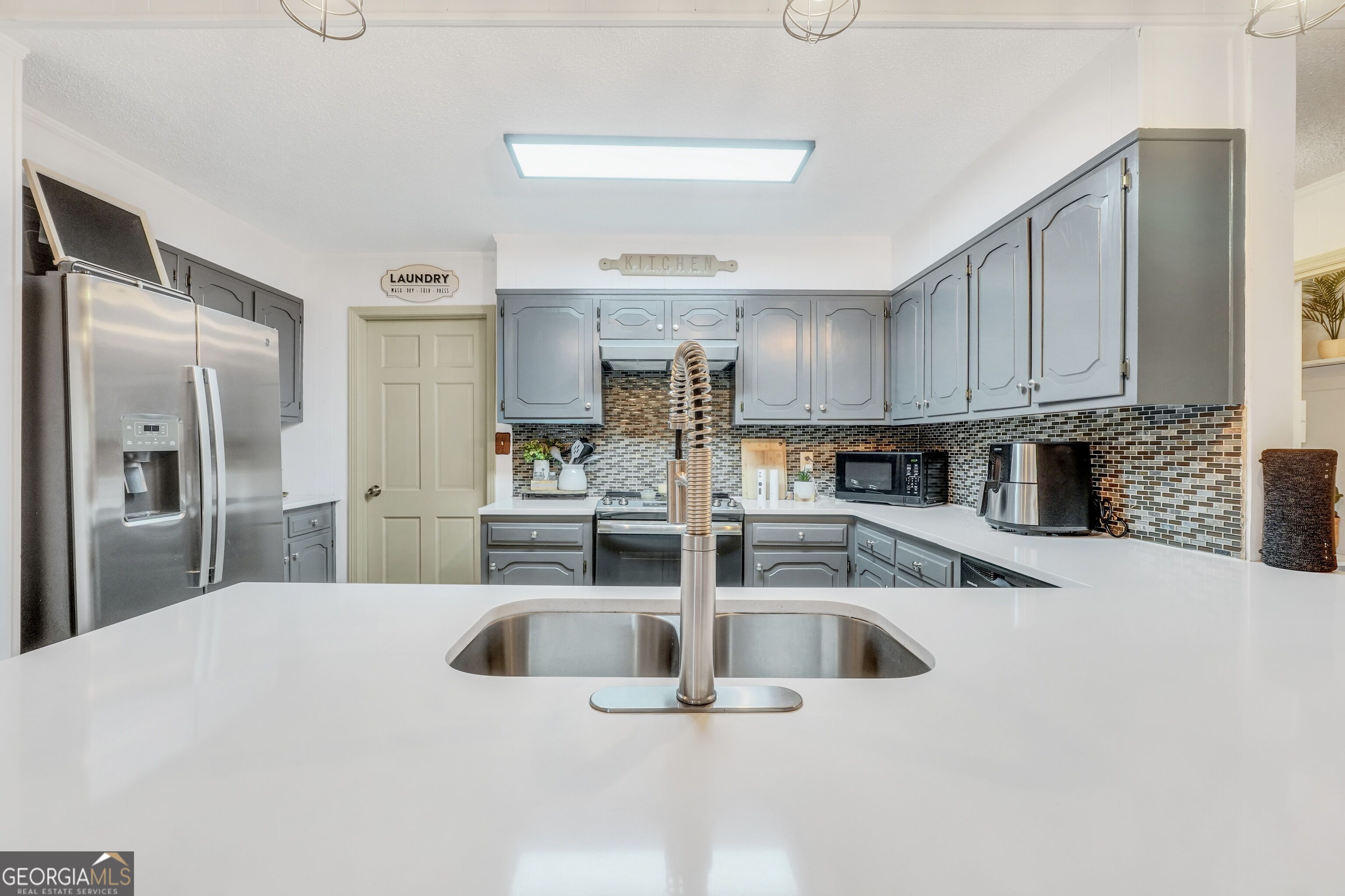 1327 Lakeshore Drive