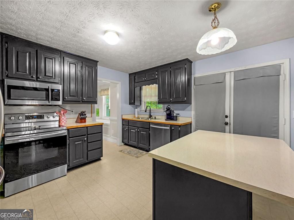 368 Cattlemans Circle Circle