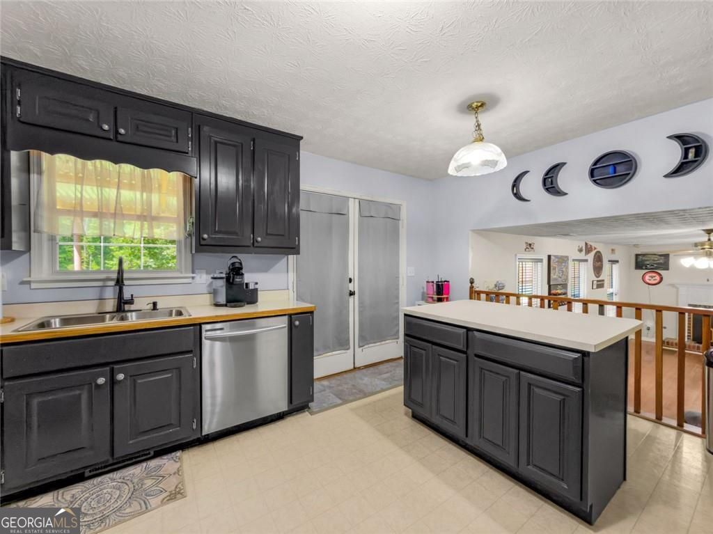 368 Cattlemans Circle Circle