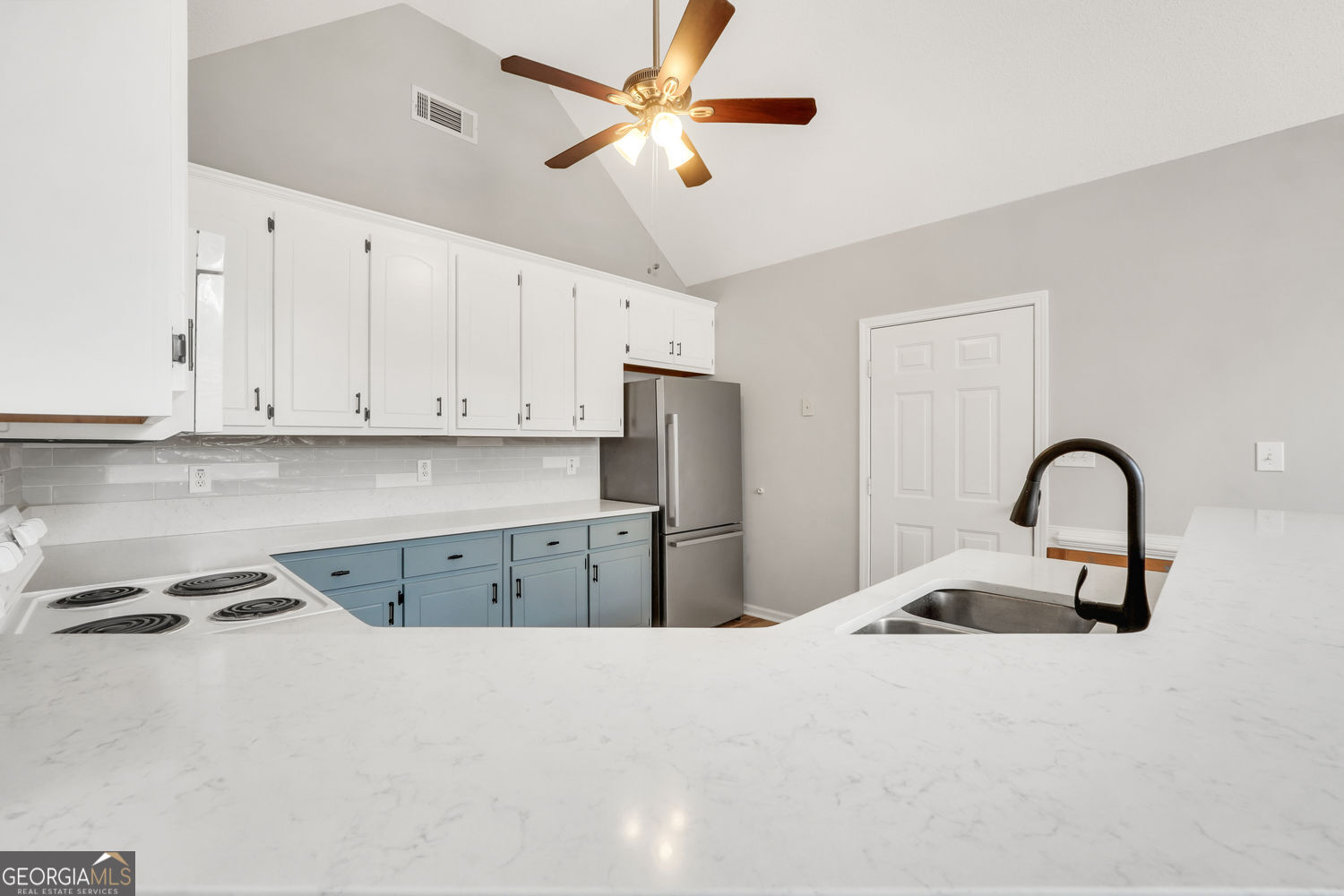 1130 Larkspur Drive