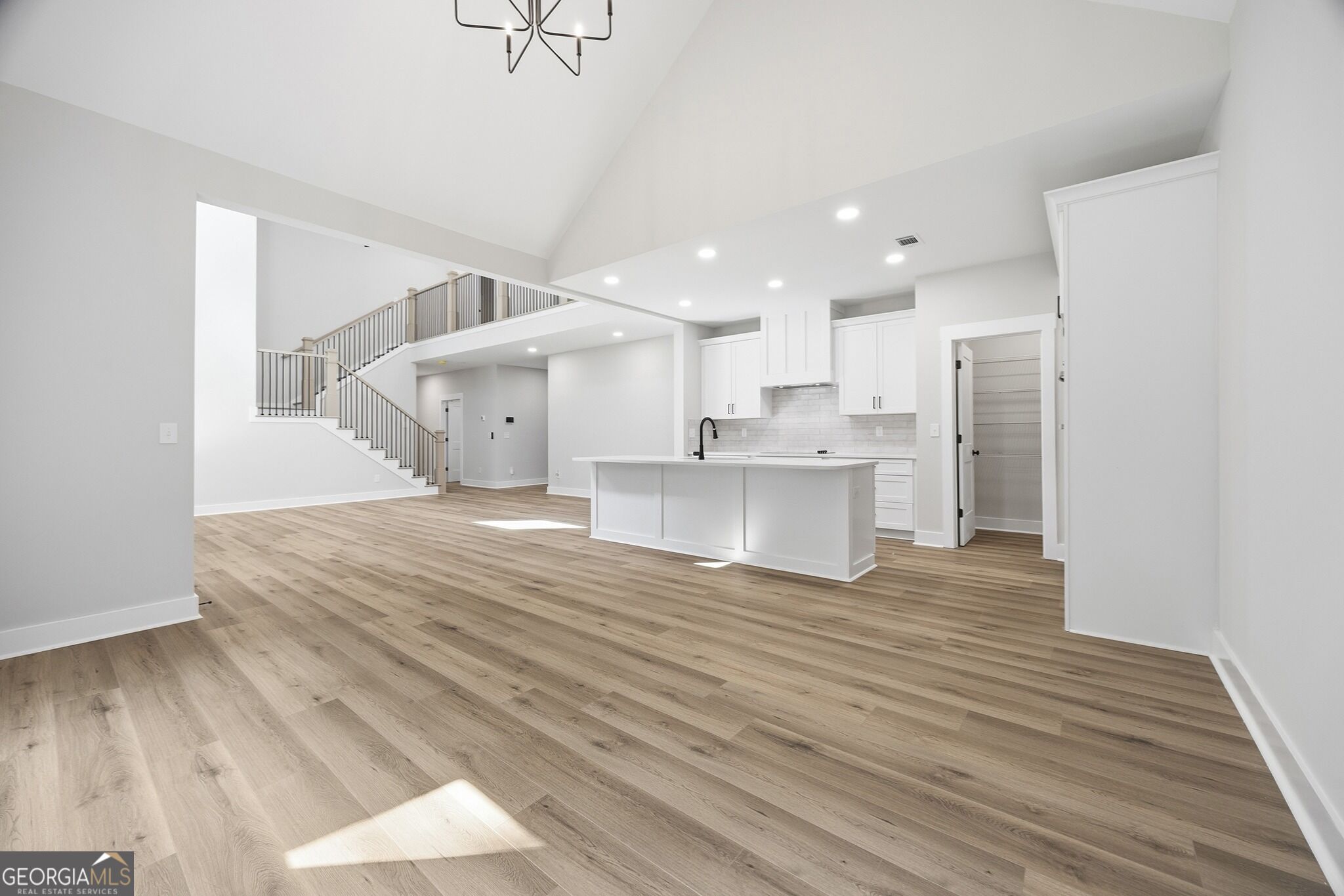 546 Harbour Shores