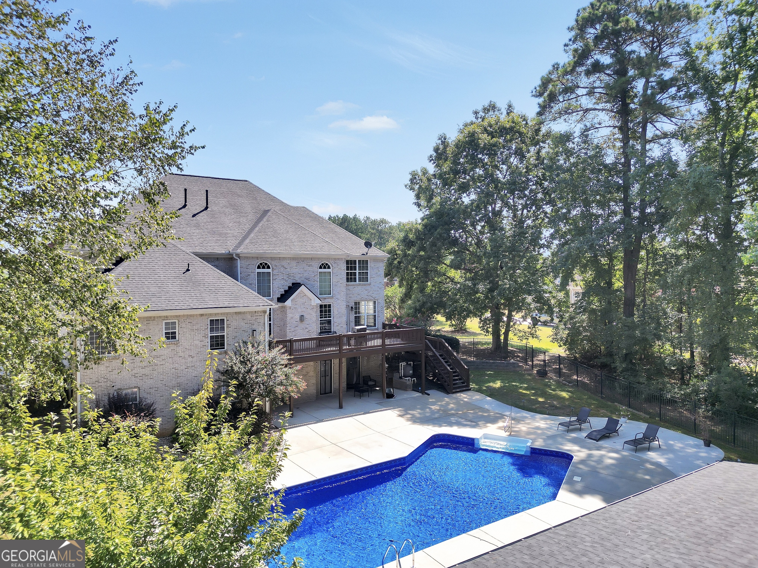 1202 Persimmon Way