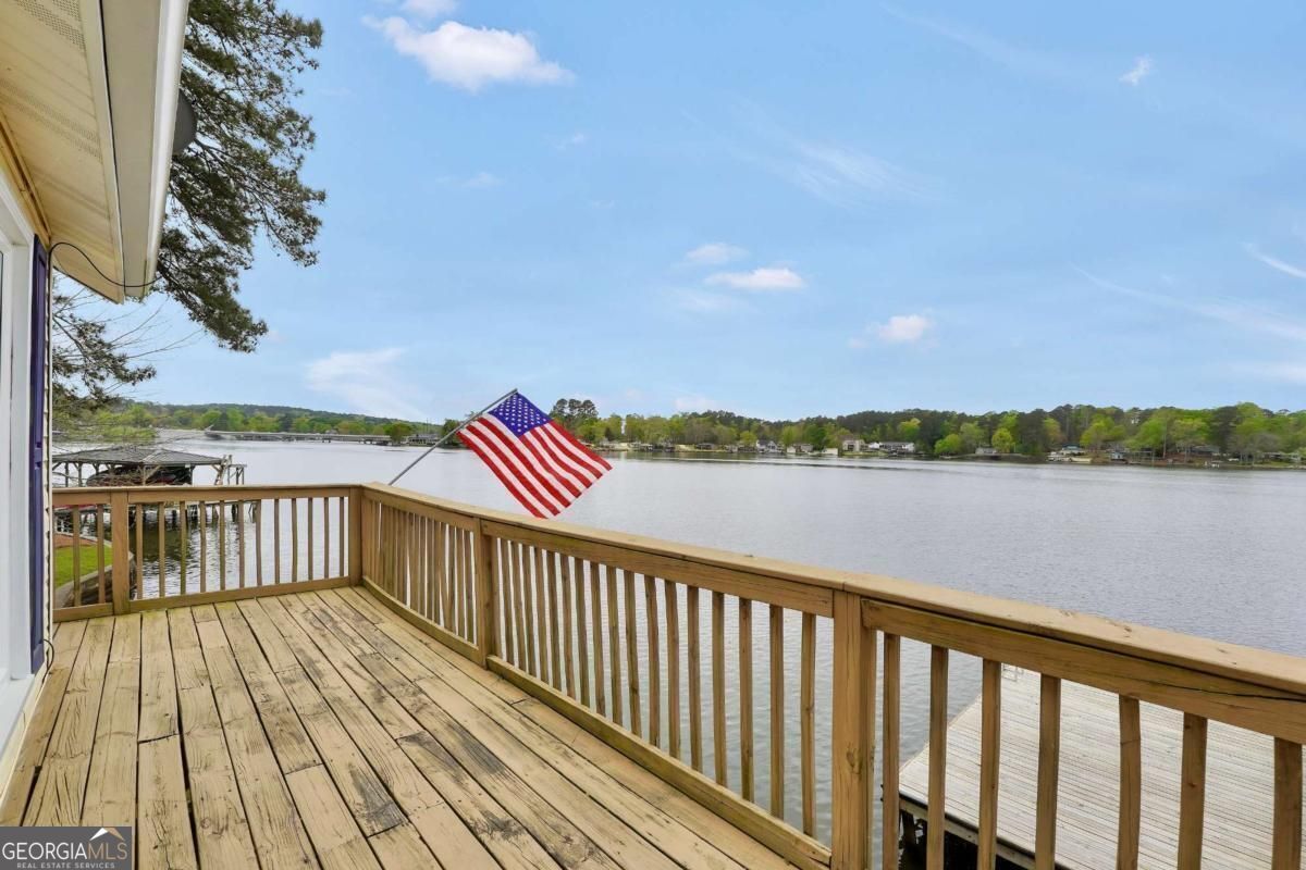 216 Deep Water Road