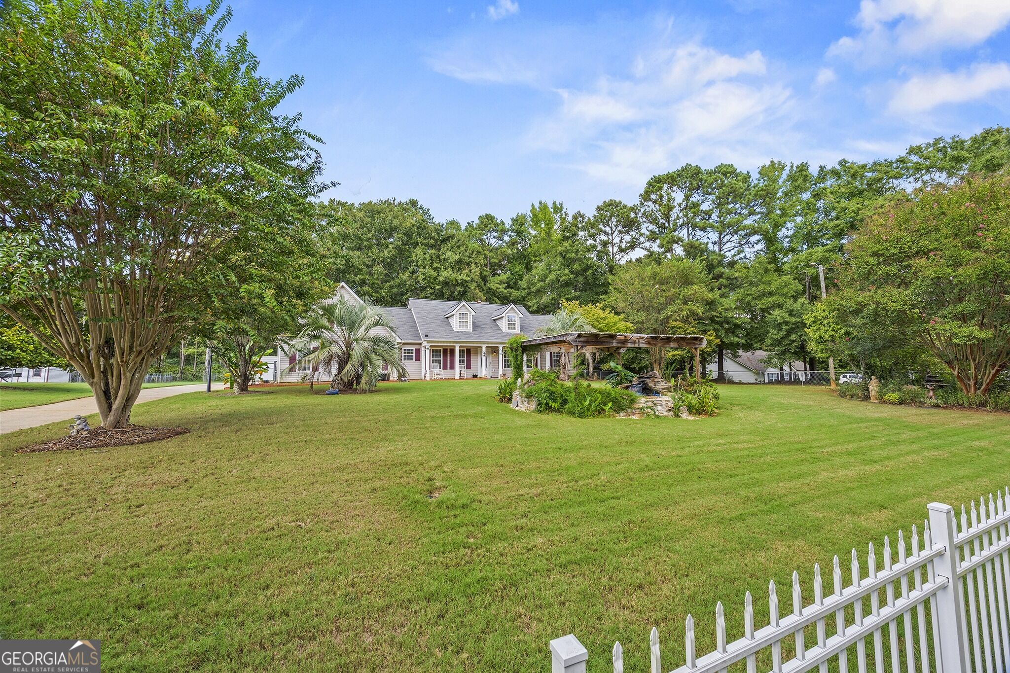 1231 Snapping Shoals Road