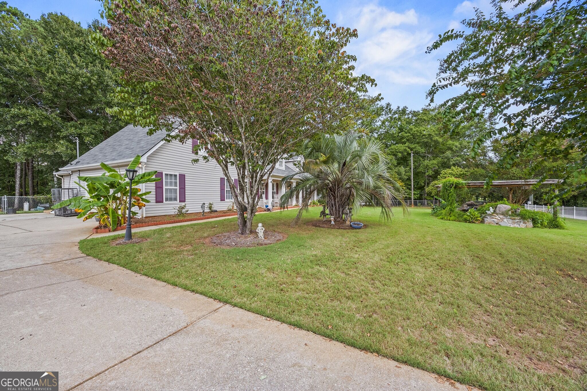 1231 Snapping Shoals Road