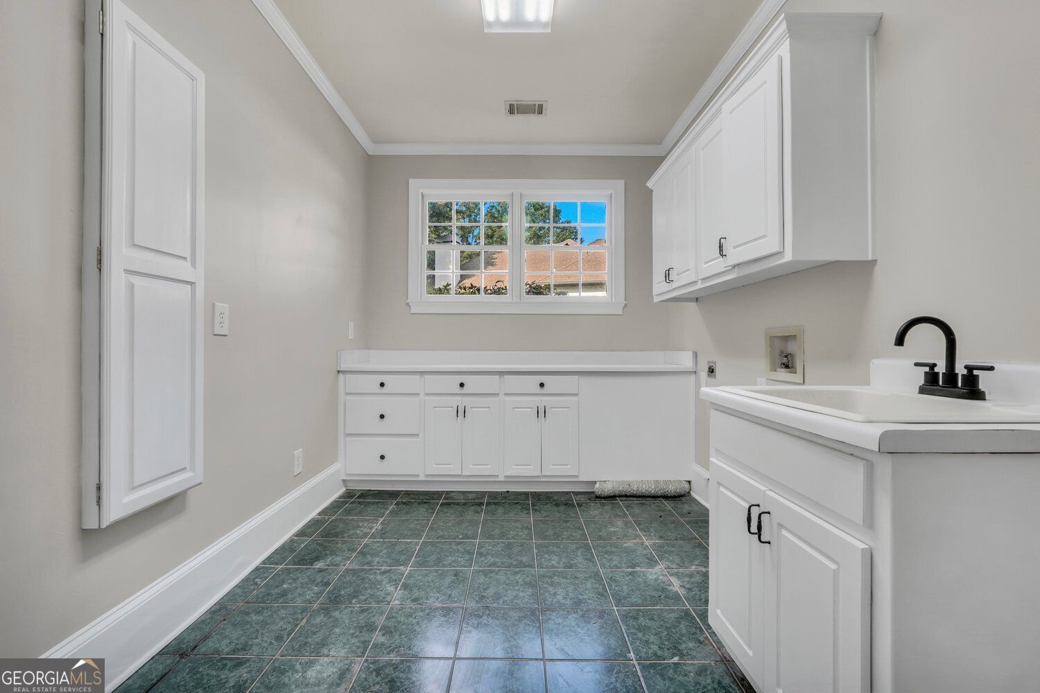 307 Montrose Drive