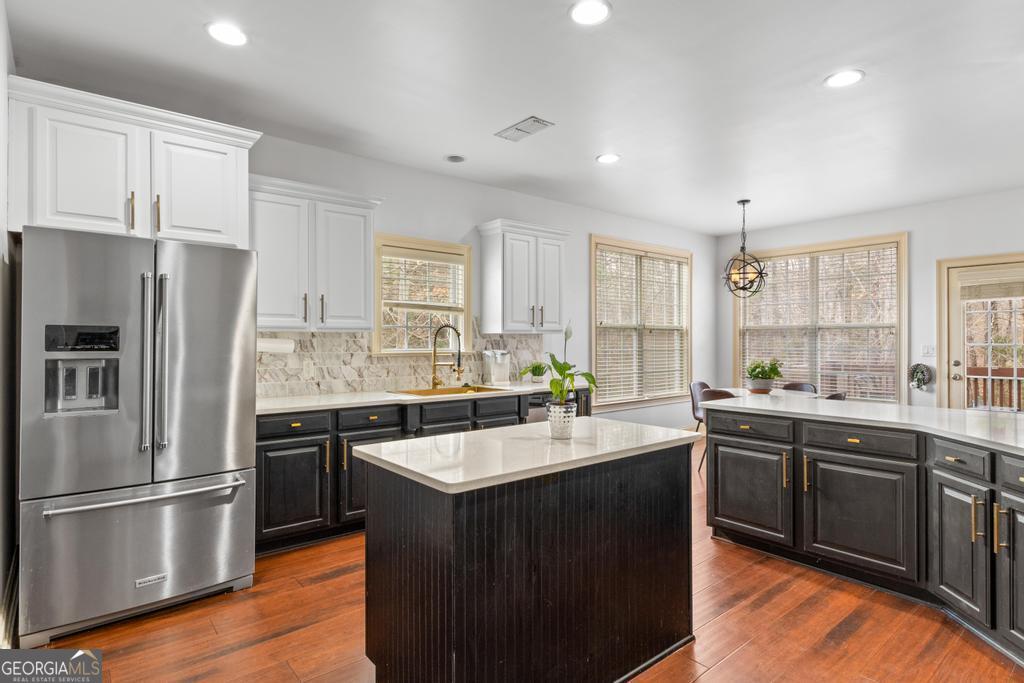 1202 Persimmon Way