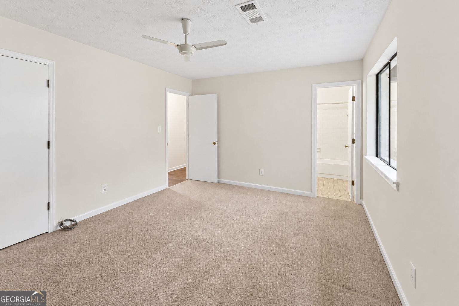101 Valley Court