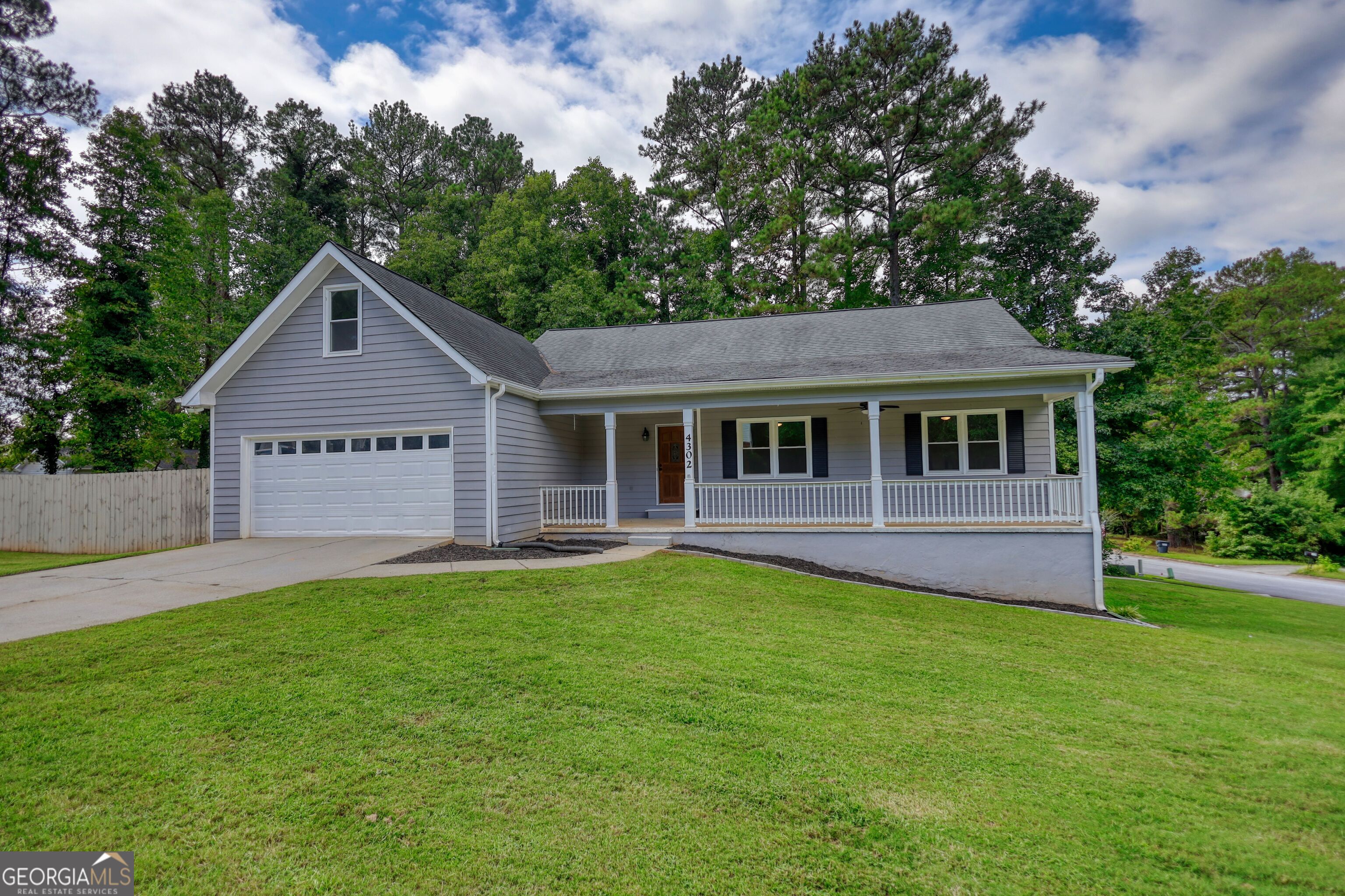 4302 Derbyshire Trace SE
