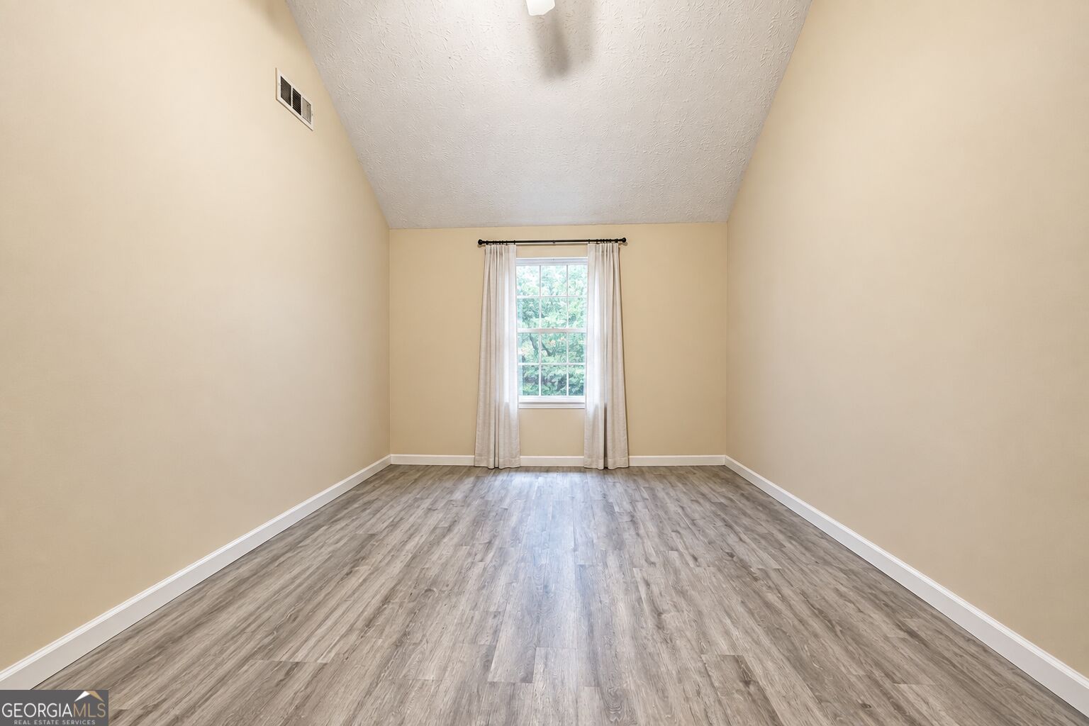 415 Underwood Court