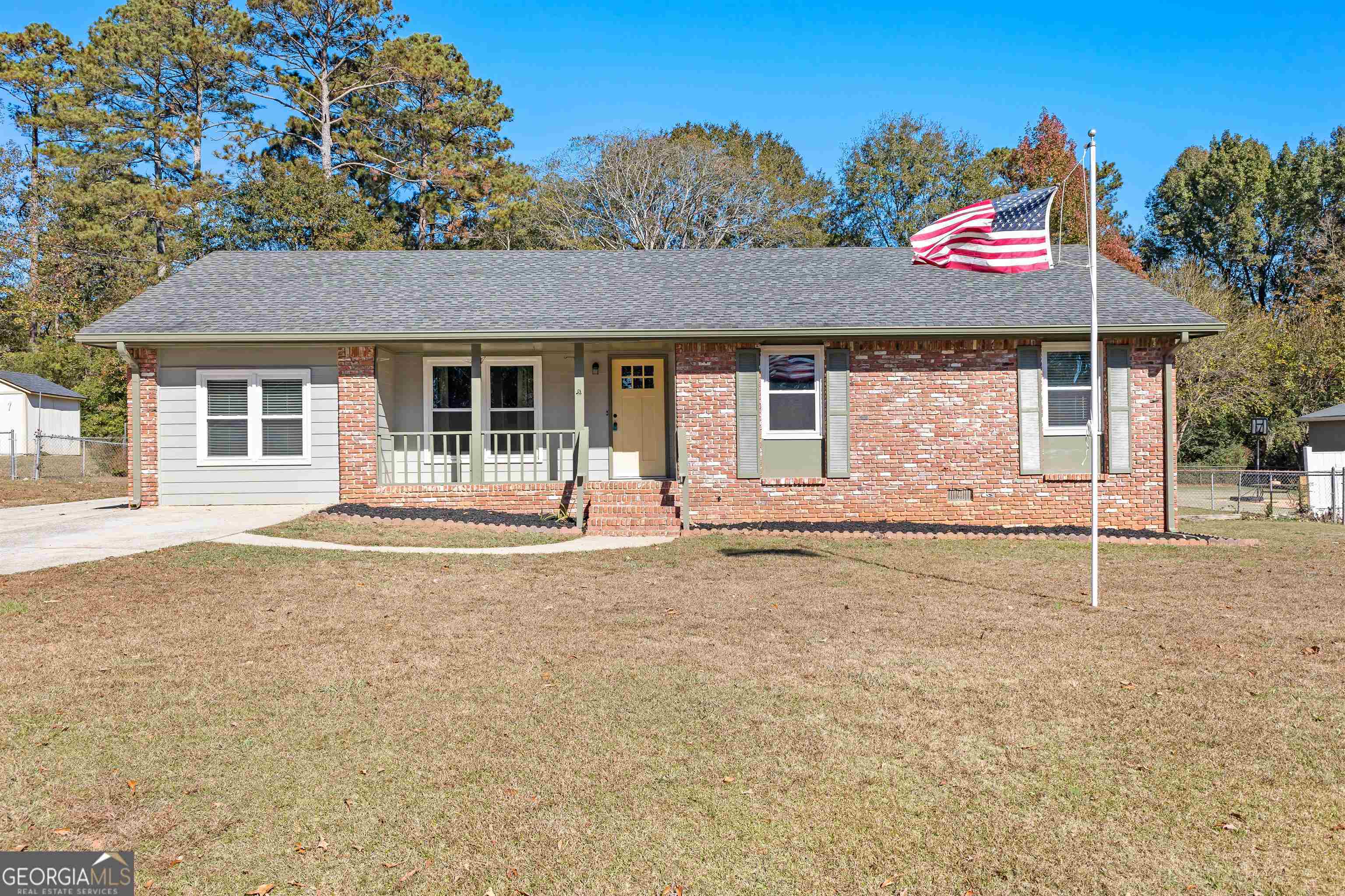 740 Bluebird Drive SE