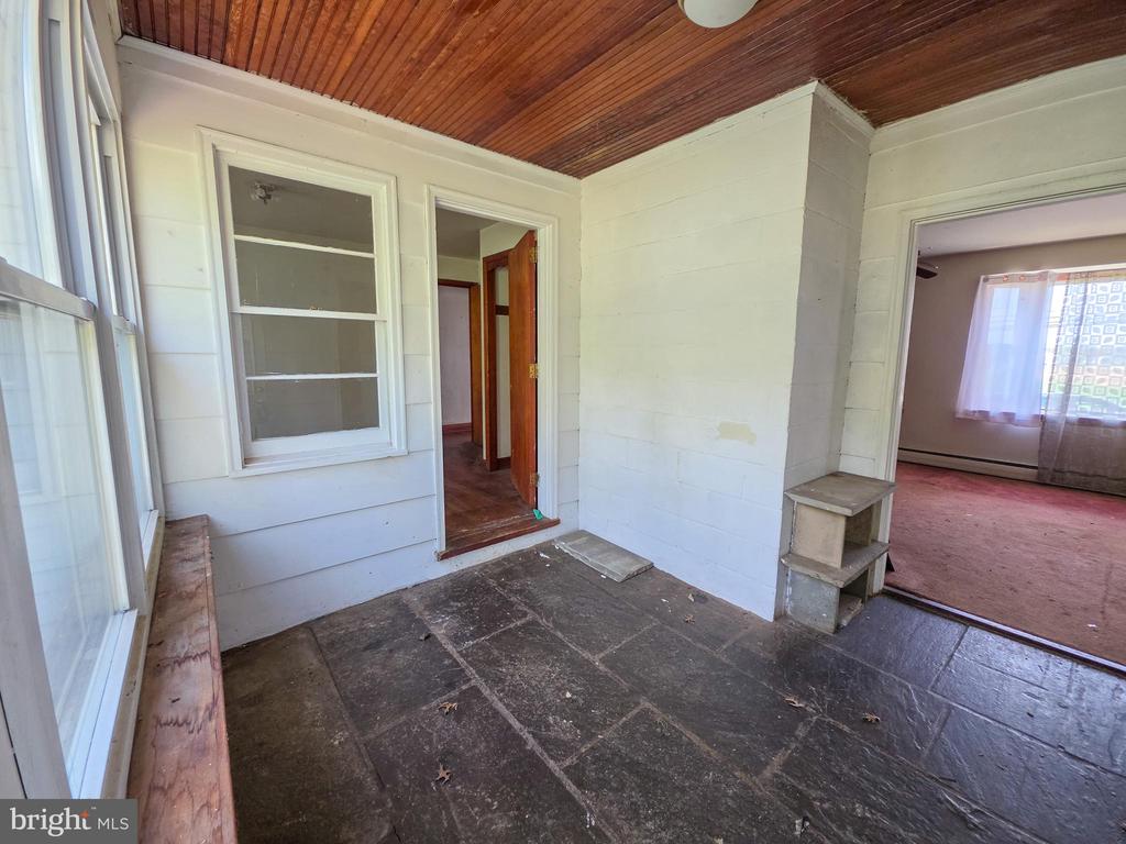 624 SADSBURY ROAD