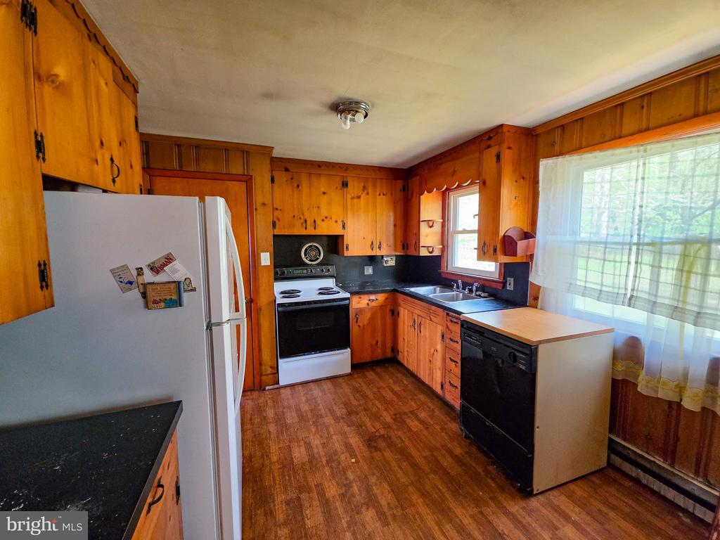 624 SADSBURY ROAD