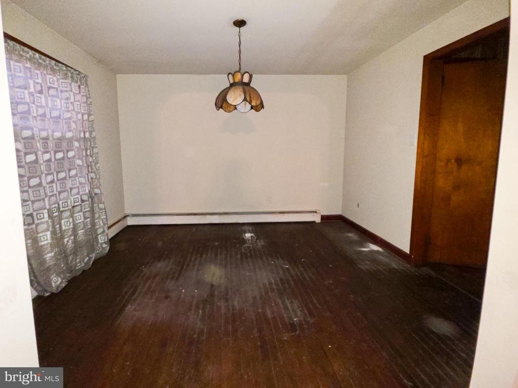 624 SADSBURY ROAD