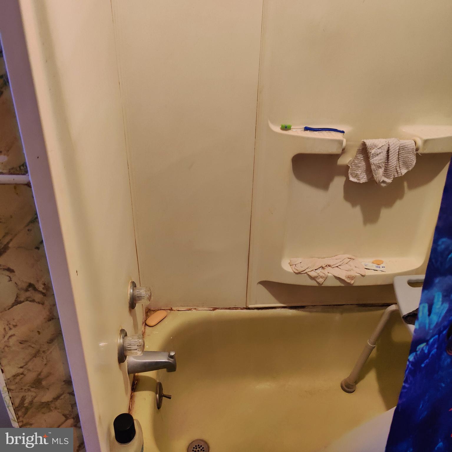 1541 S LINDENWOOD STREET